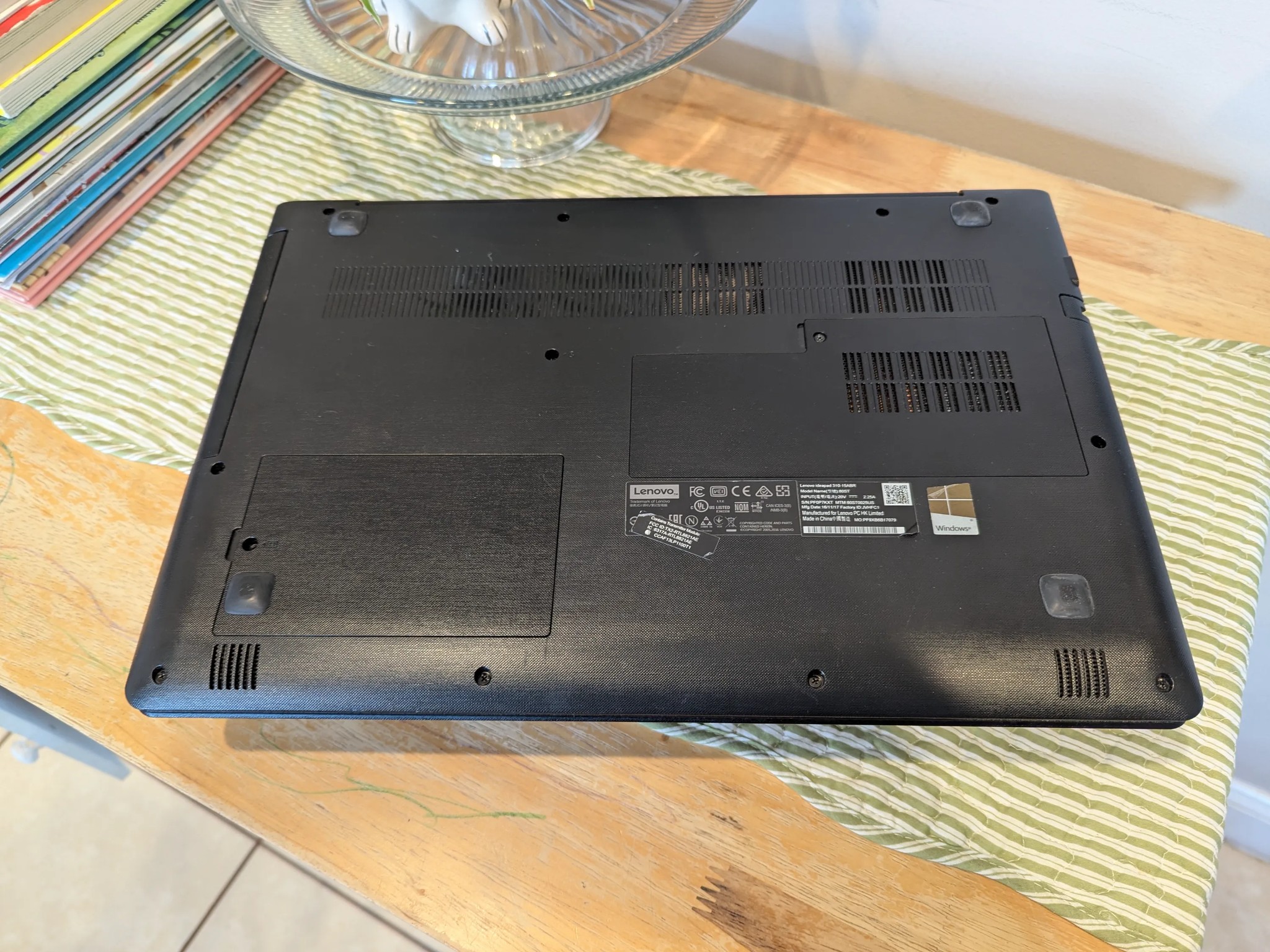 Lenovo 310 - AMD A10 9600p 12GB RAM - 128GB SSD Laptop 15.6 inch 15abr