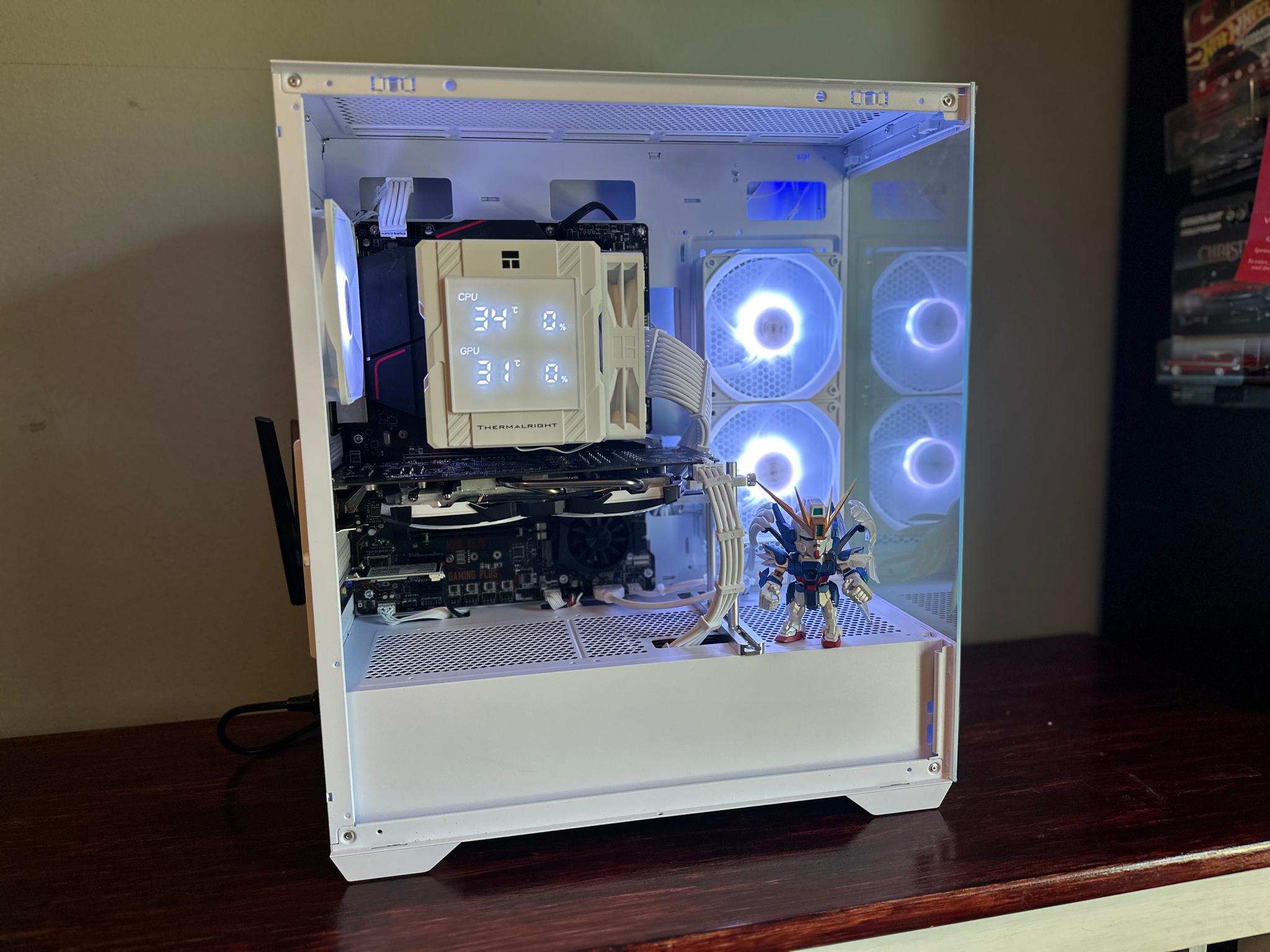 Moon Knight | Ryzen 5 3600 | RX580 8GB | 16GB RAM | 512GB NVME | WiFi