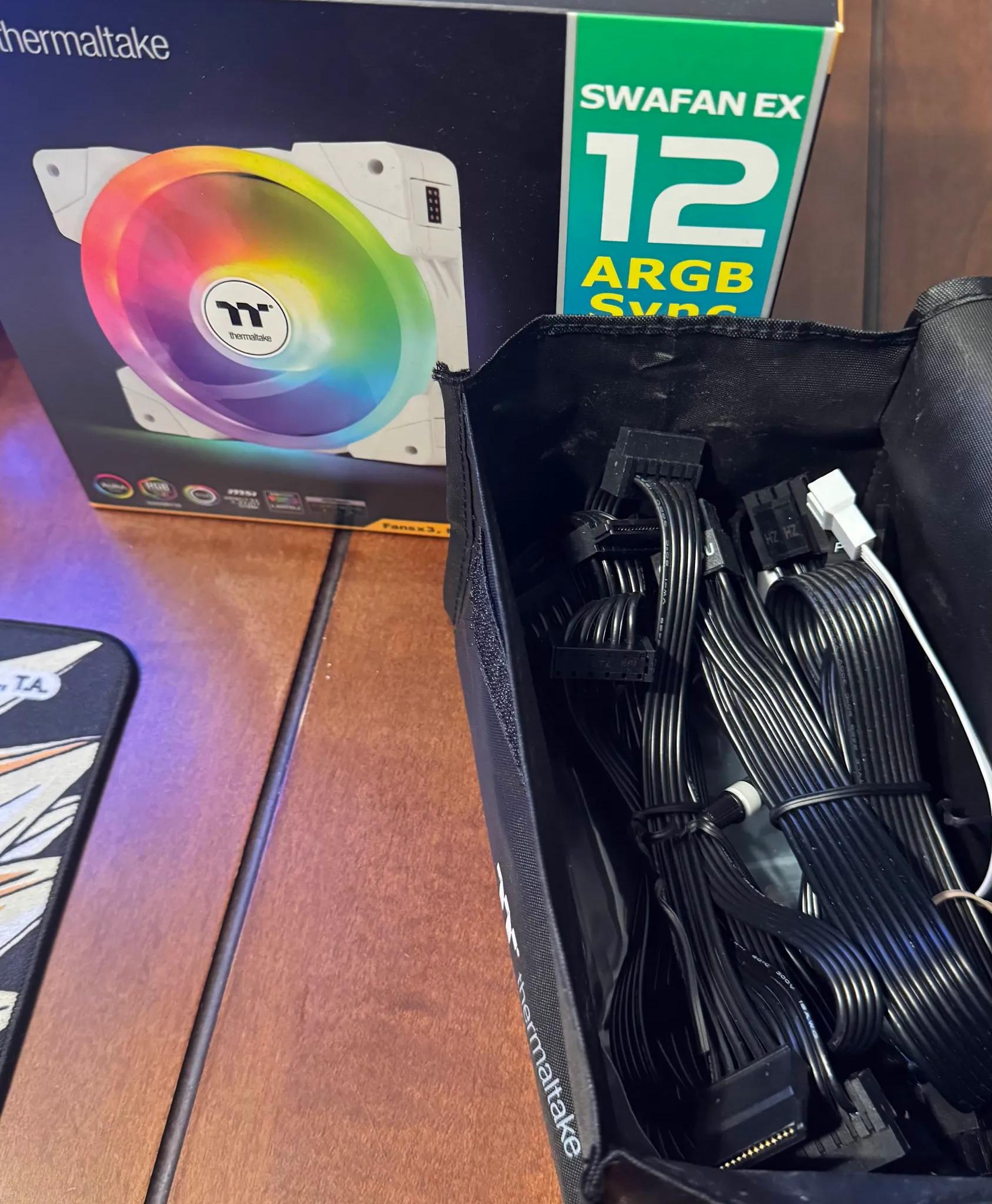 Tower 250|ROG Strix B650-I|9800X3D|32GB 6000Mts|2TB|4070Ti Super