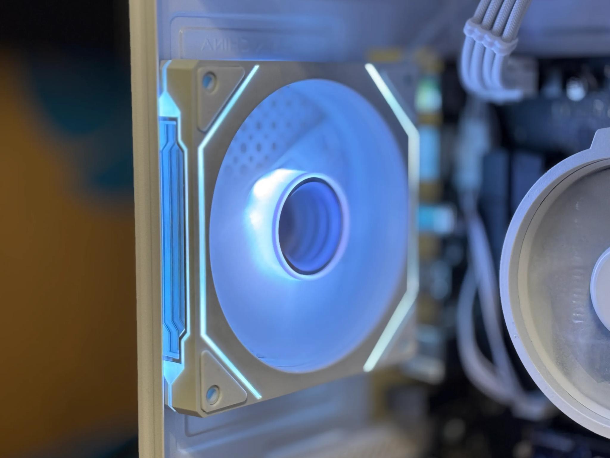 White Founders Edition RTX Gaming PC