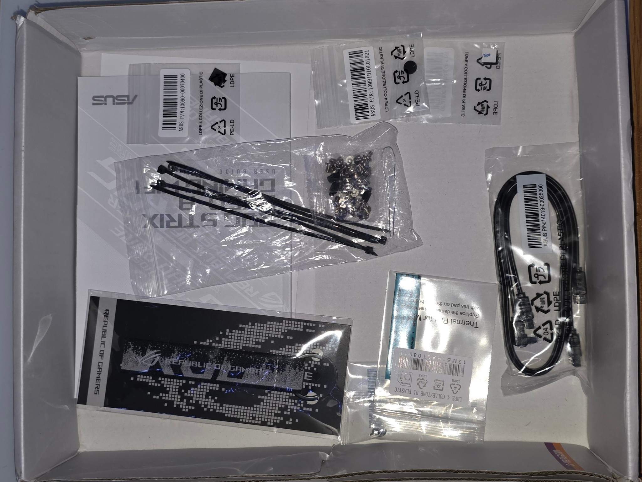 ASUS ROG Strix B650-A Gaming WiFi (White) - Brand New, Never Used
