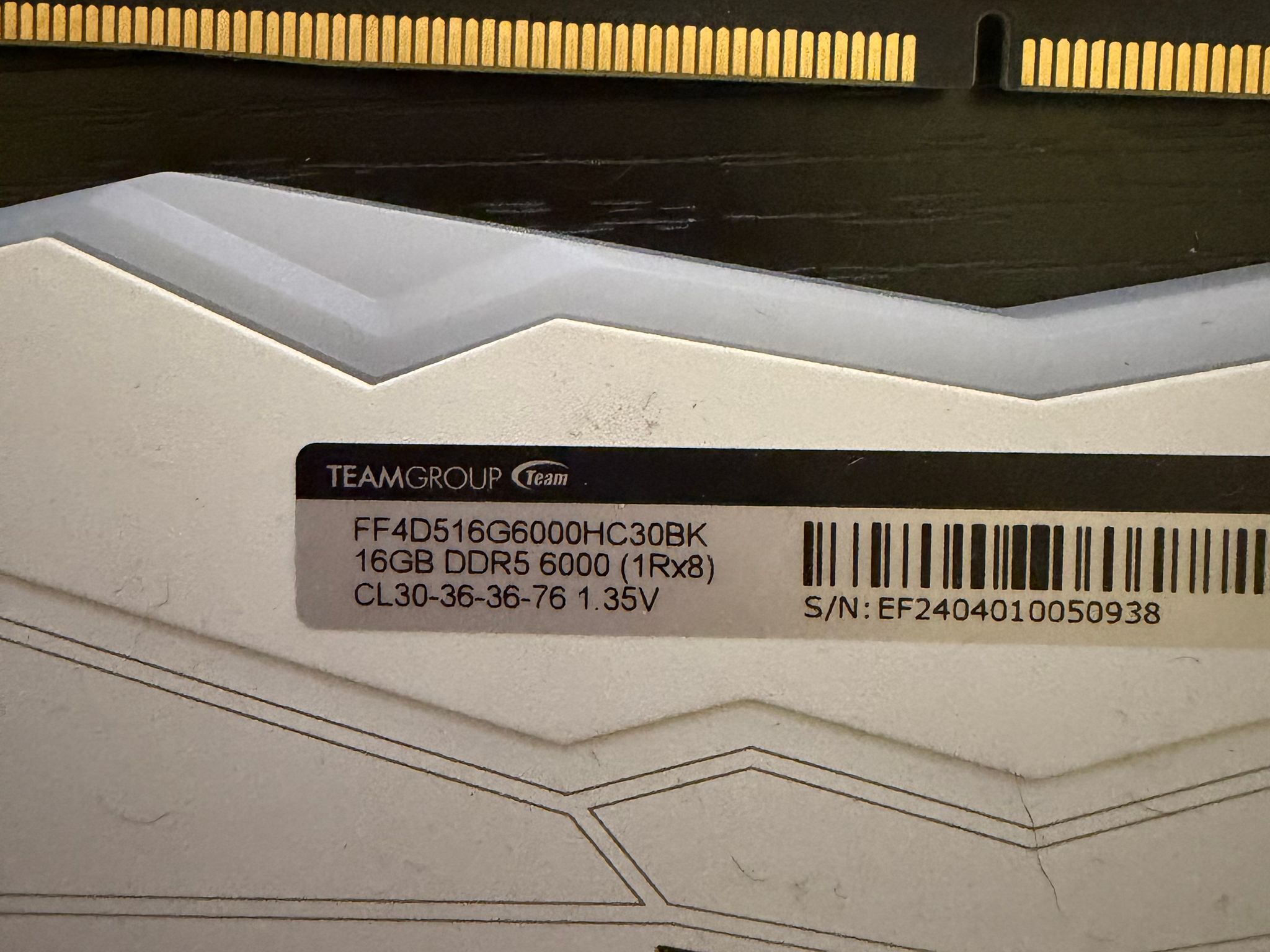 T-Force Delta RGB DDR5 32GB (2x16GB) 6000MHz CL30 – White – LIKE NEW