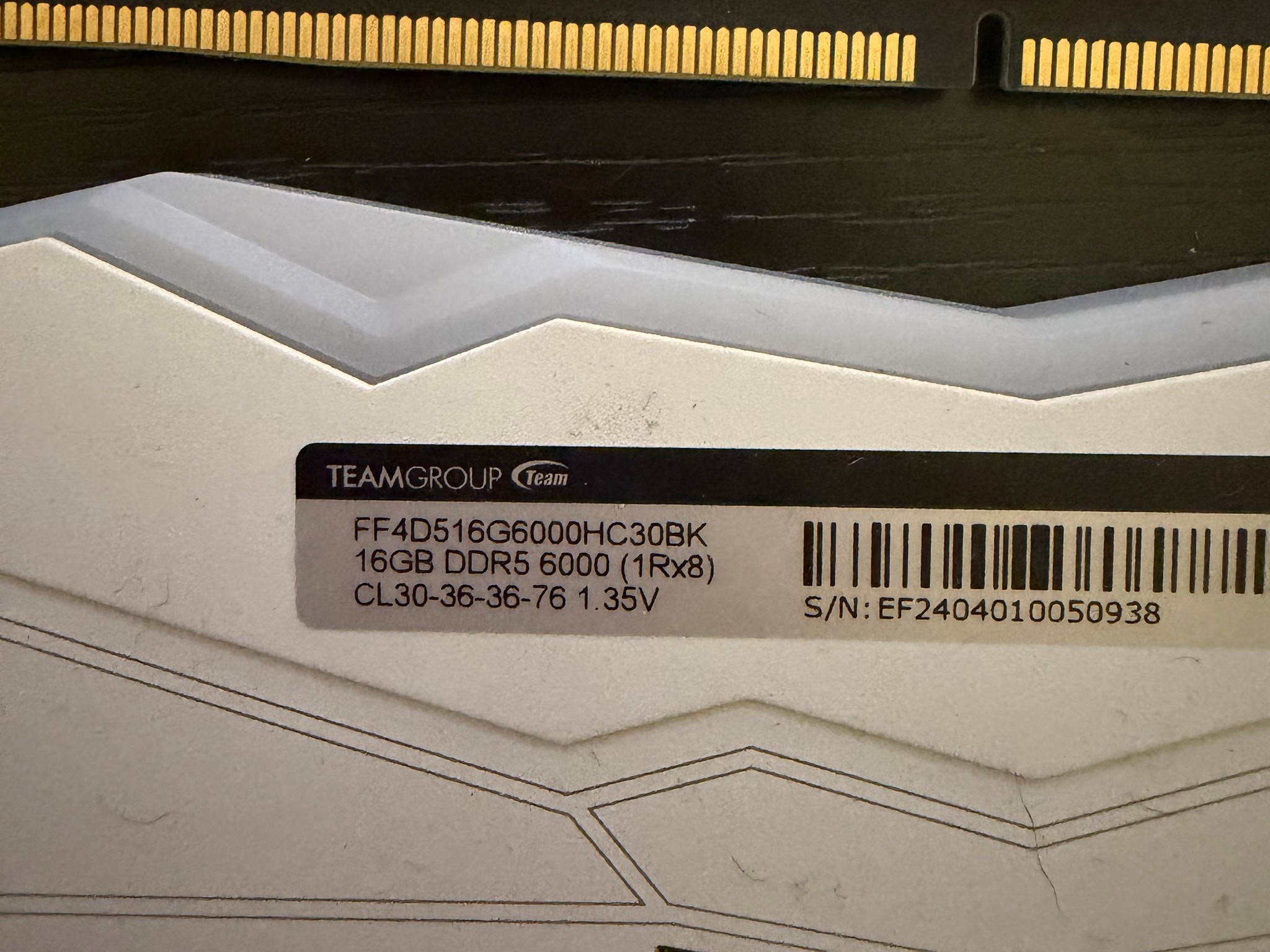 T-Force Delta RGB DDR5 32GB (2x16GB) 6000MHz CL30 – White – LIKE NEW