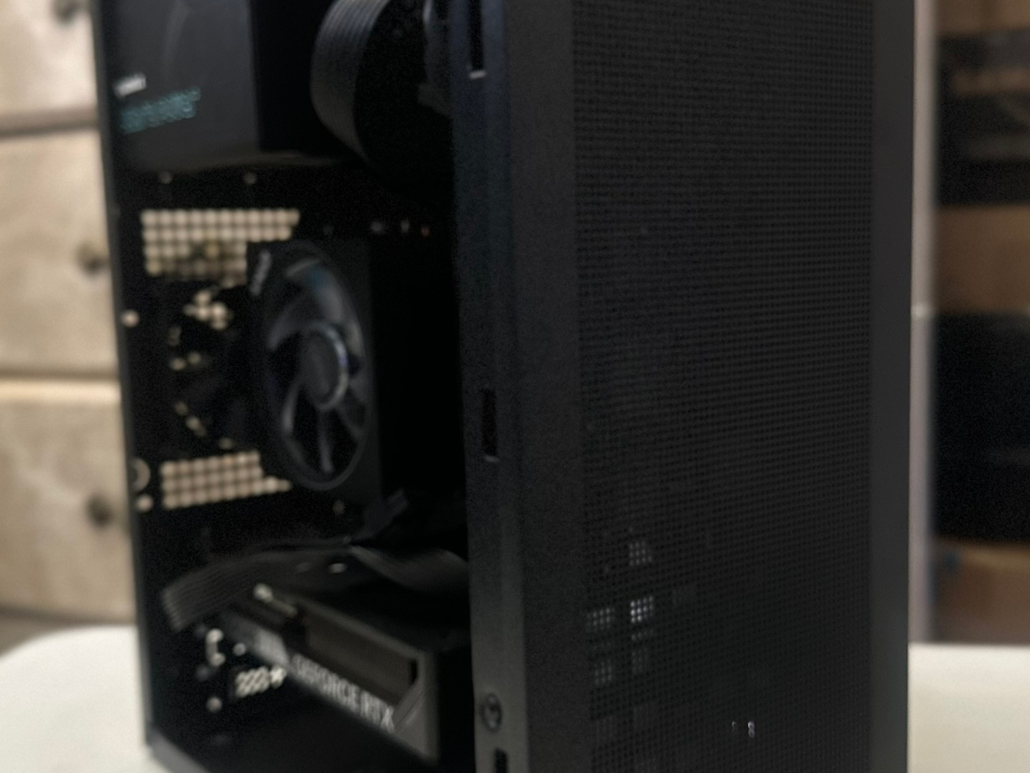 Ryzen 7 3800XT / RTX 5060 / 1TB NVME / 32GB RAM