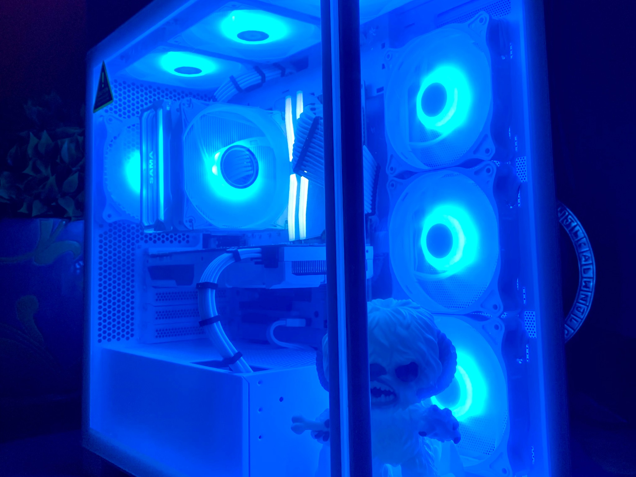 Blizzard King🧊👑| I7-7700| GTX 1080 8GB| 16GB Gloway RGB DDR4| 1TB NVMe SSD| Windows 11 Pro