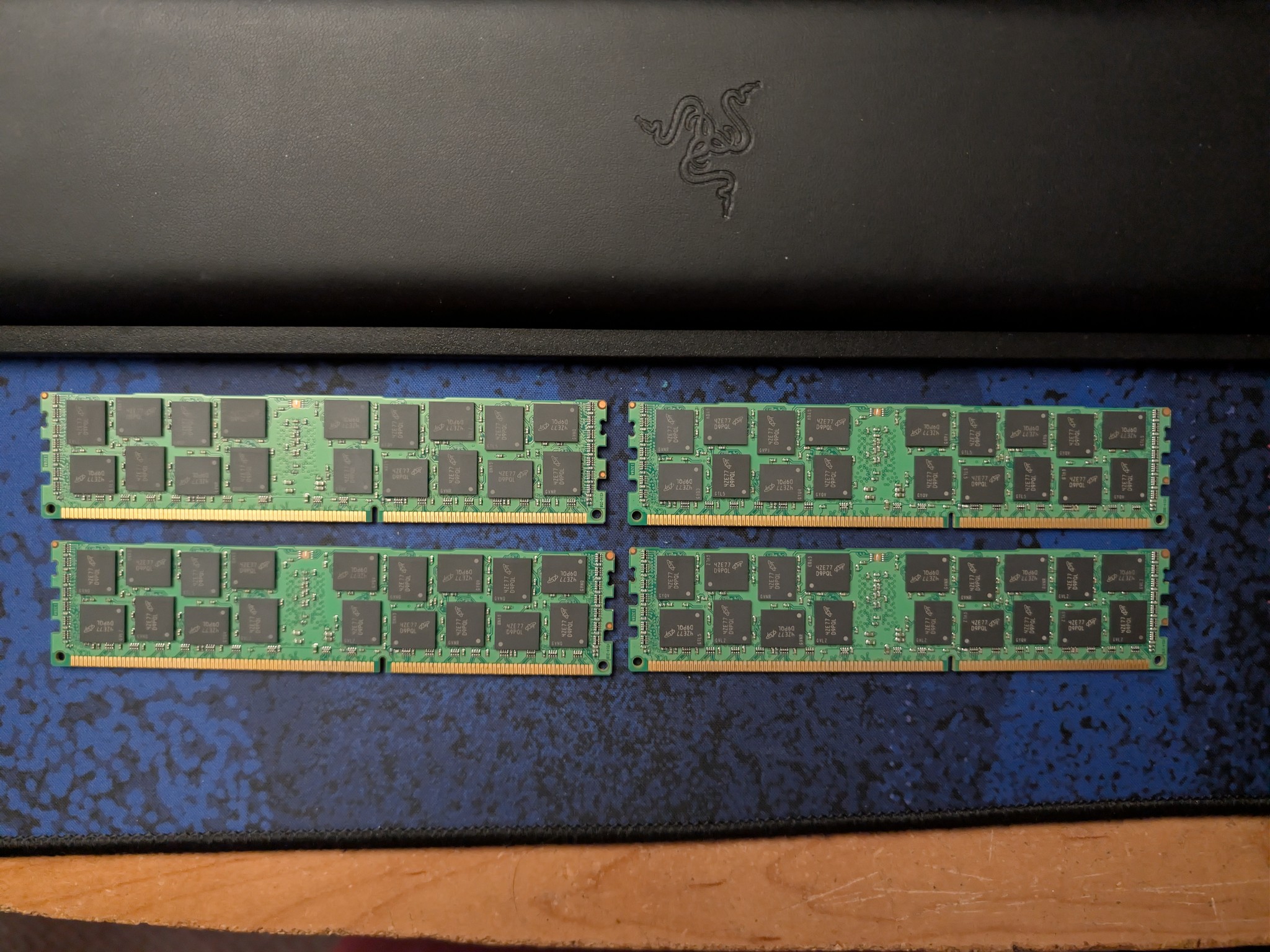 Micron ECC DDR3 RDIMM - 4x16GB - 1600MHz