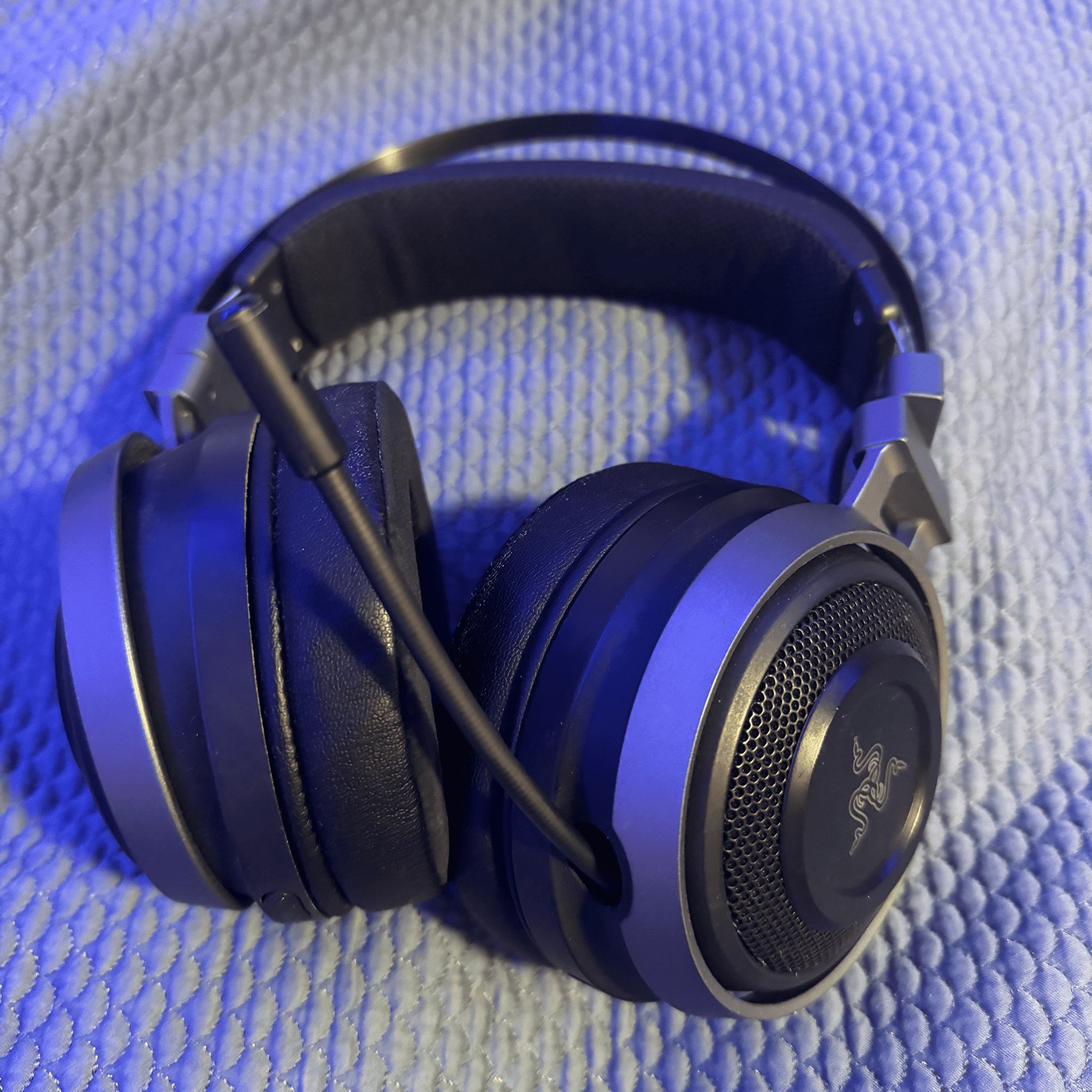 Razer Nari Ultimate Wireless 7.1 Surround Sound Gaming Headset