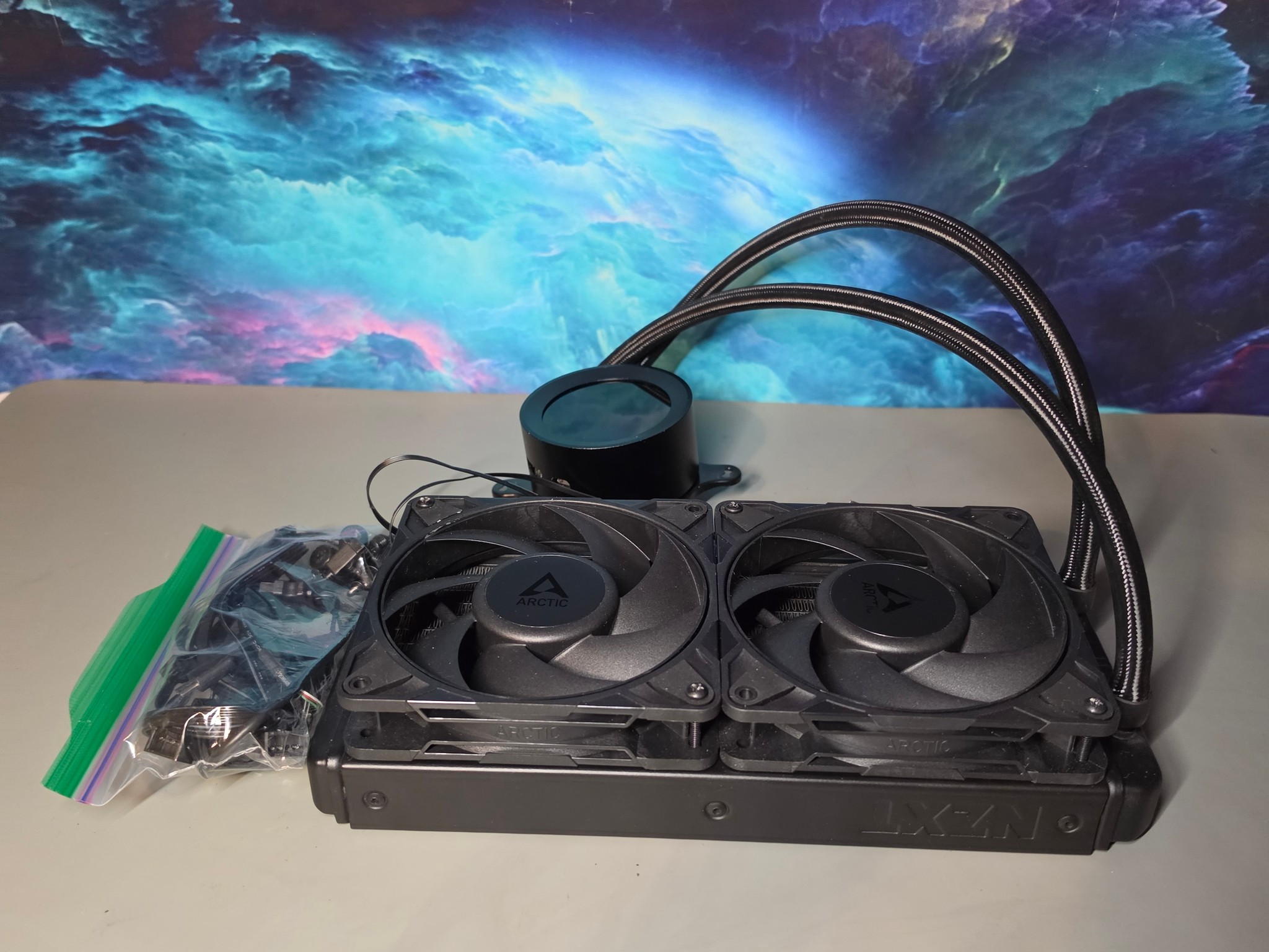 NZXT Kraken Z53 w/ 2x Arctic P12 Black Fans