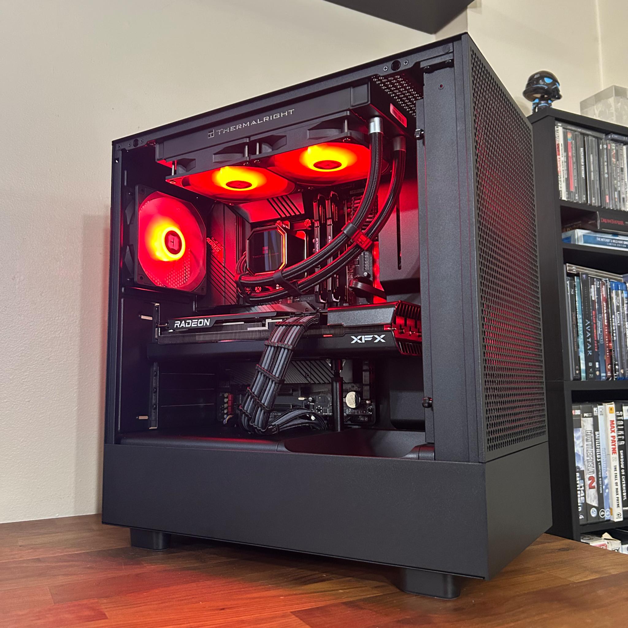 RX 7700XT 12GB | Intel i5 12600K | 32GB DDR4 | 1TB SSD | The Operator RX