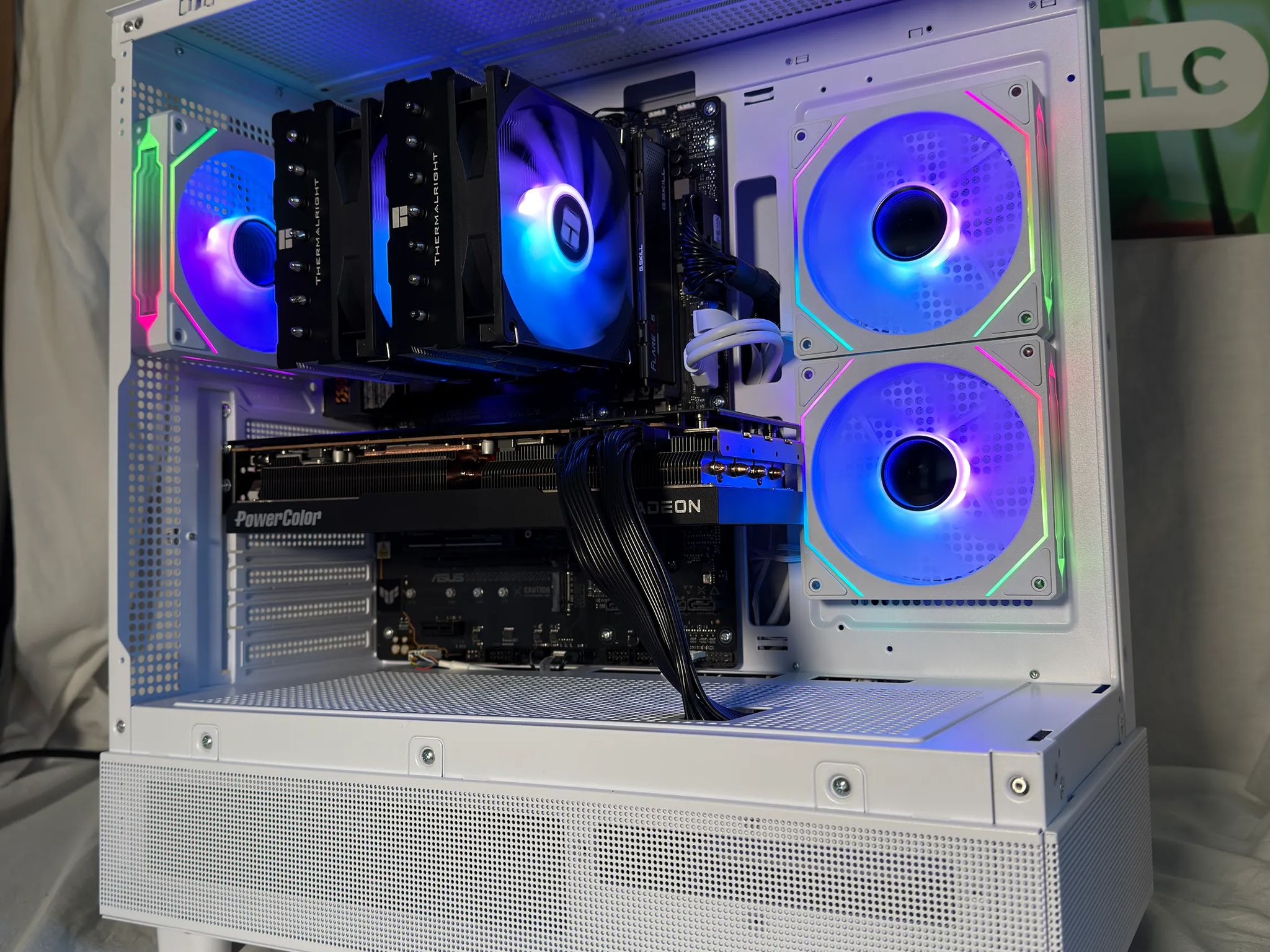 RX 7900 GRE GAMING PC Ryzen 7 7700X