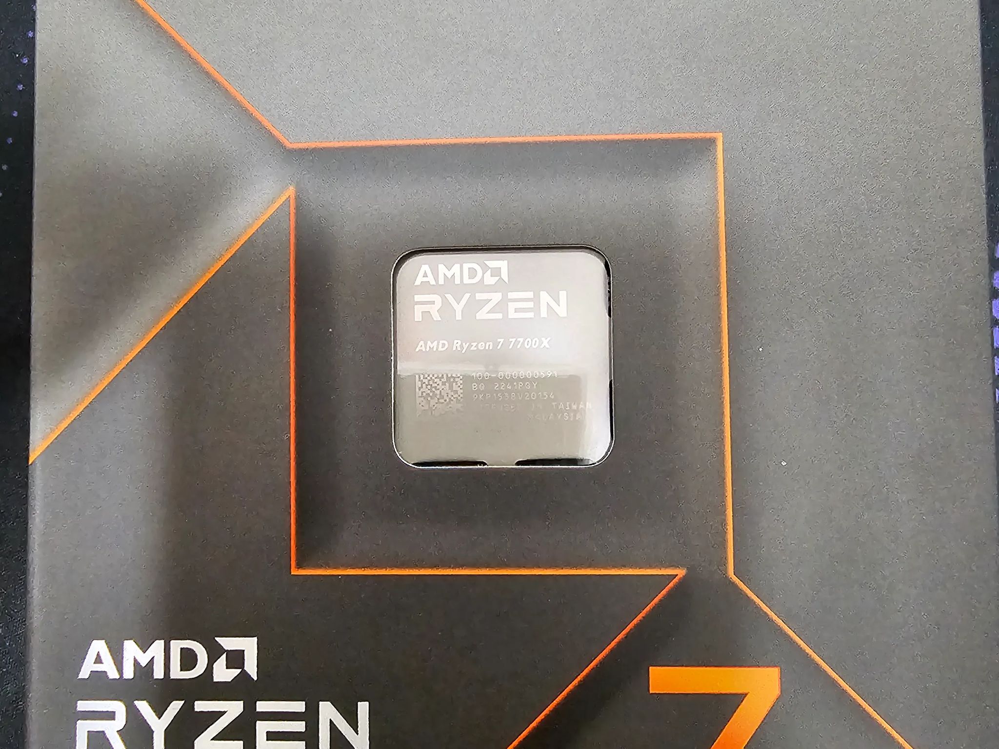 AMD Ryzen 7 7700X