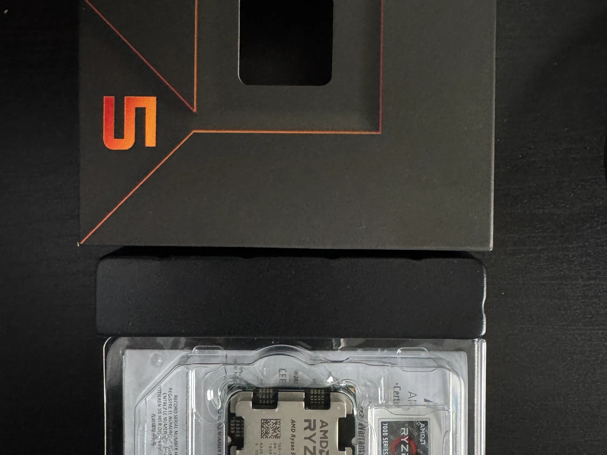 AMD Ryzen™ 5 7600X With Radeon Graphics CPU