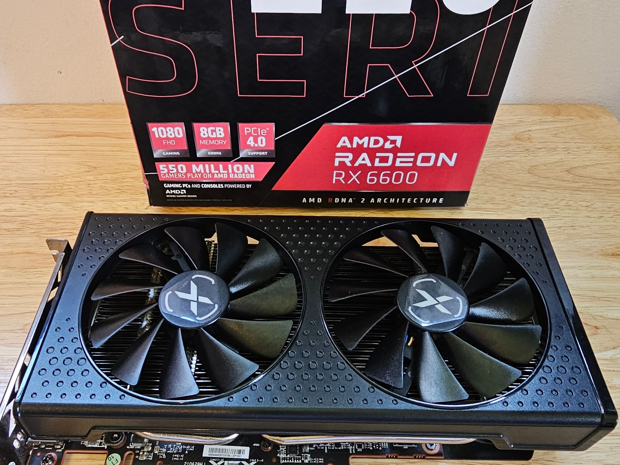 XFX Speedster SWFT 210 Radeon RX 6600