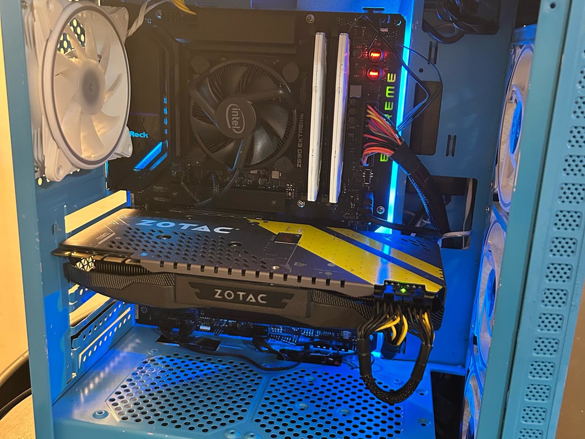 Gaming PC - GTX 1080, i3-10105F, 32GB DDR4, 1TB M.2 SSD, ARGB, WiFi, BLUETOOTH, WINDOWS 11