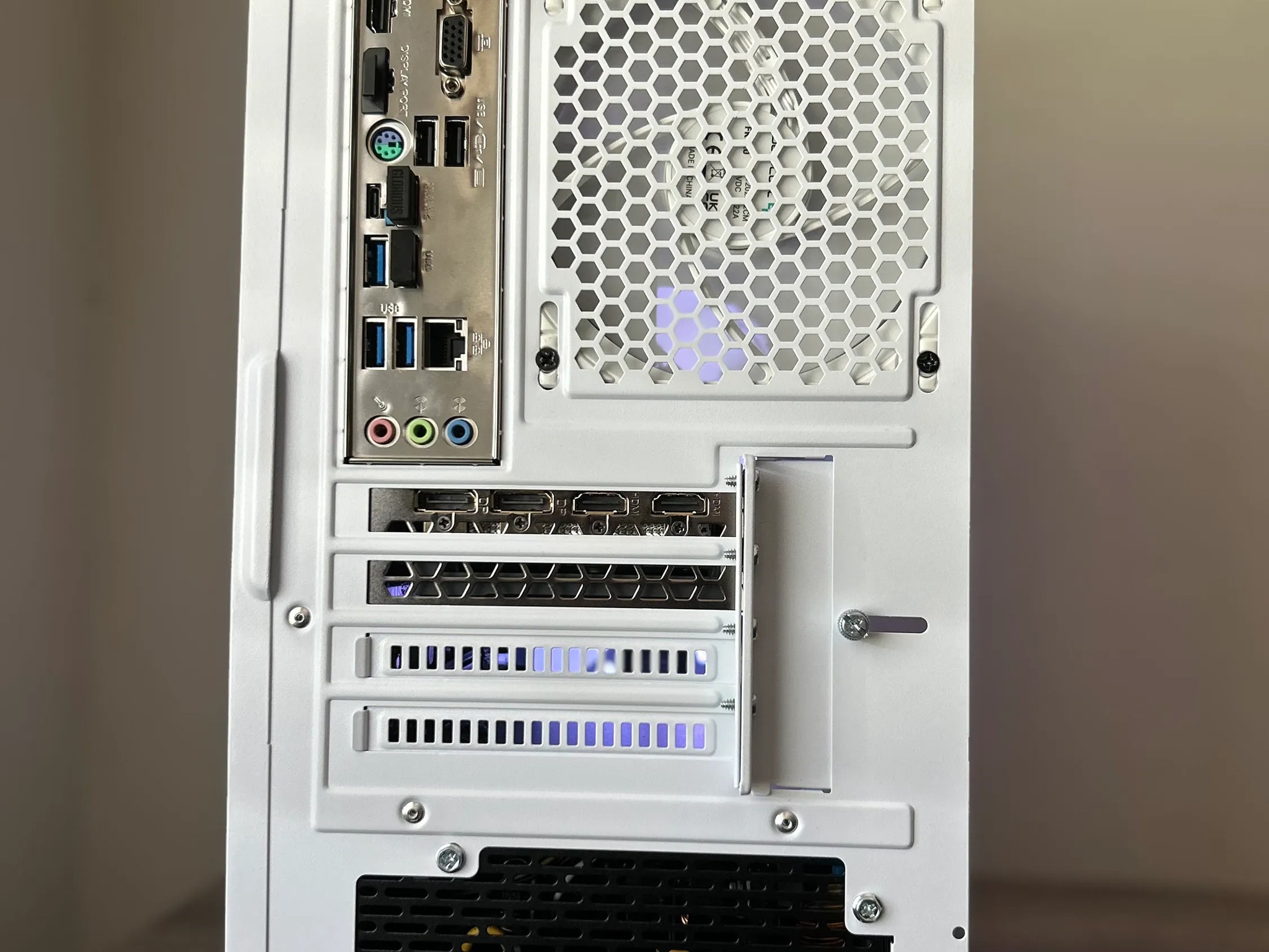 Ryzen 5 3600 | RX6600 | 16GB RAM | 500GB Gen 3 NVME