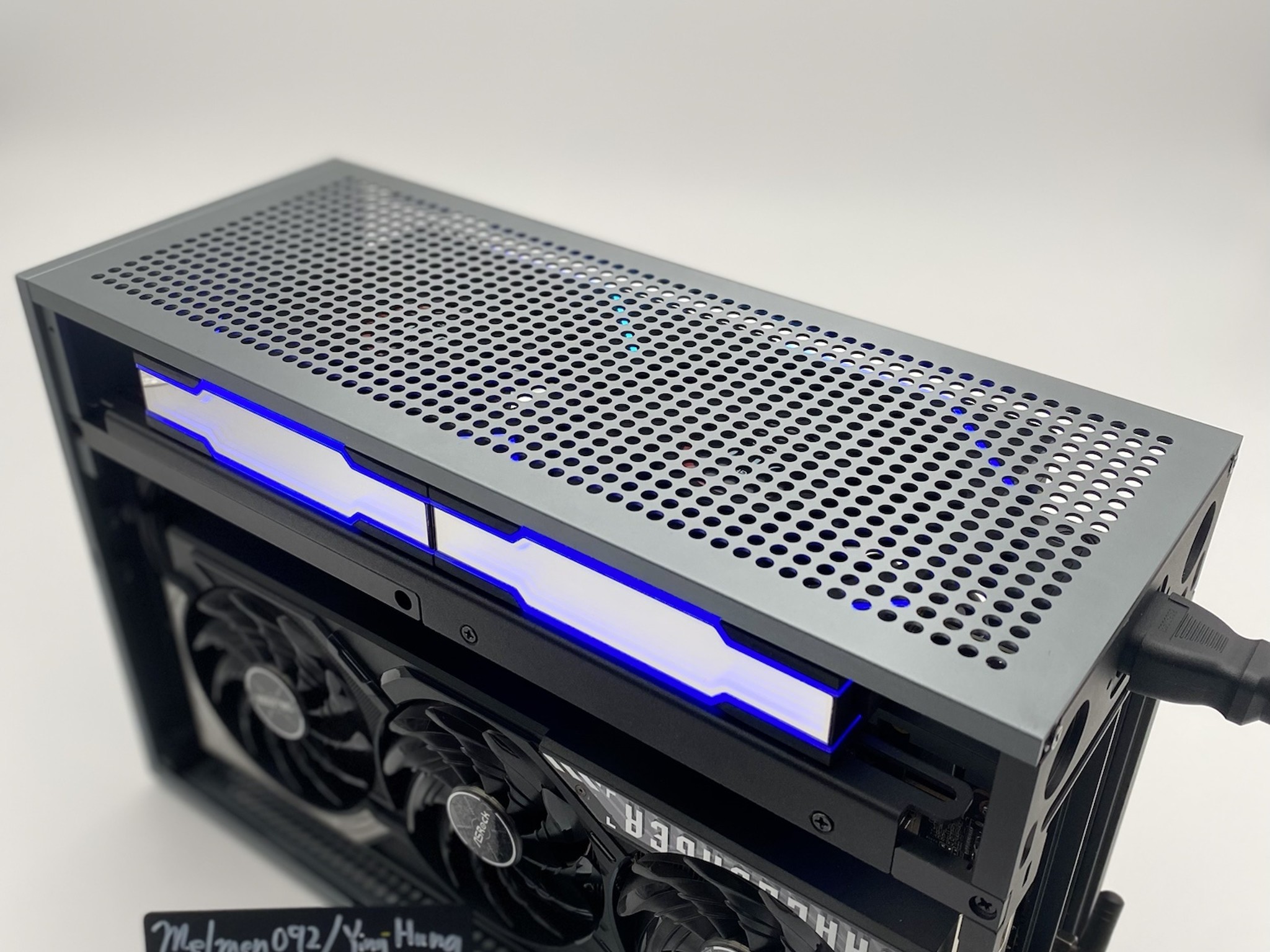 "Look Inside HER! " | 7600X3D | ASRock Radeon RX 9070 | G. Skill DDR5 32GB | 2TB Storage