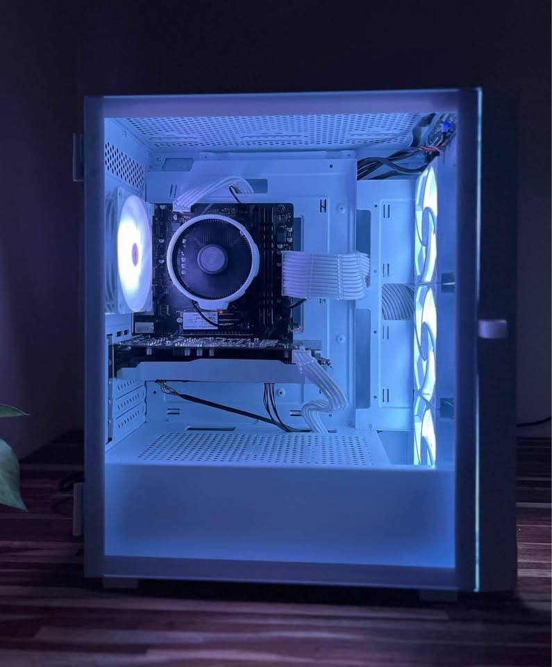Custom White-Themed Gaming PC – Brand New Build!
