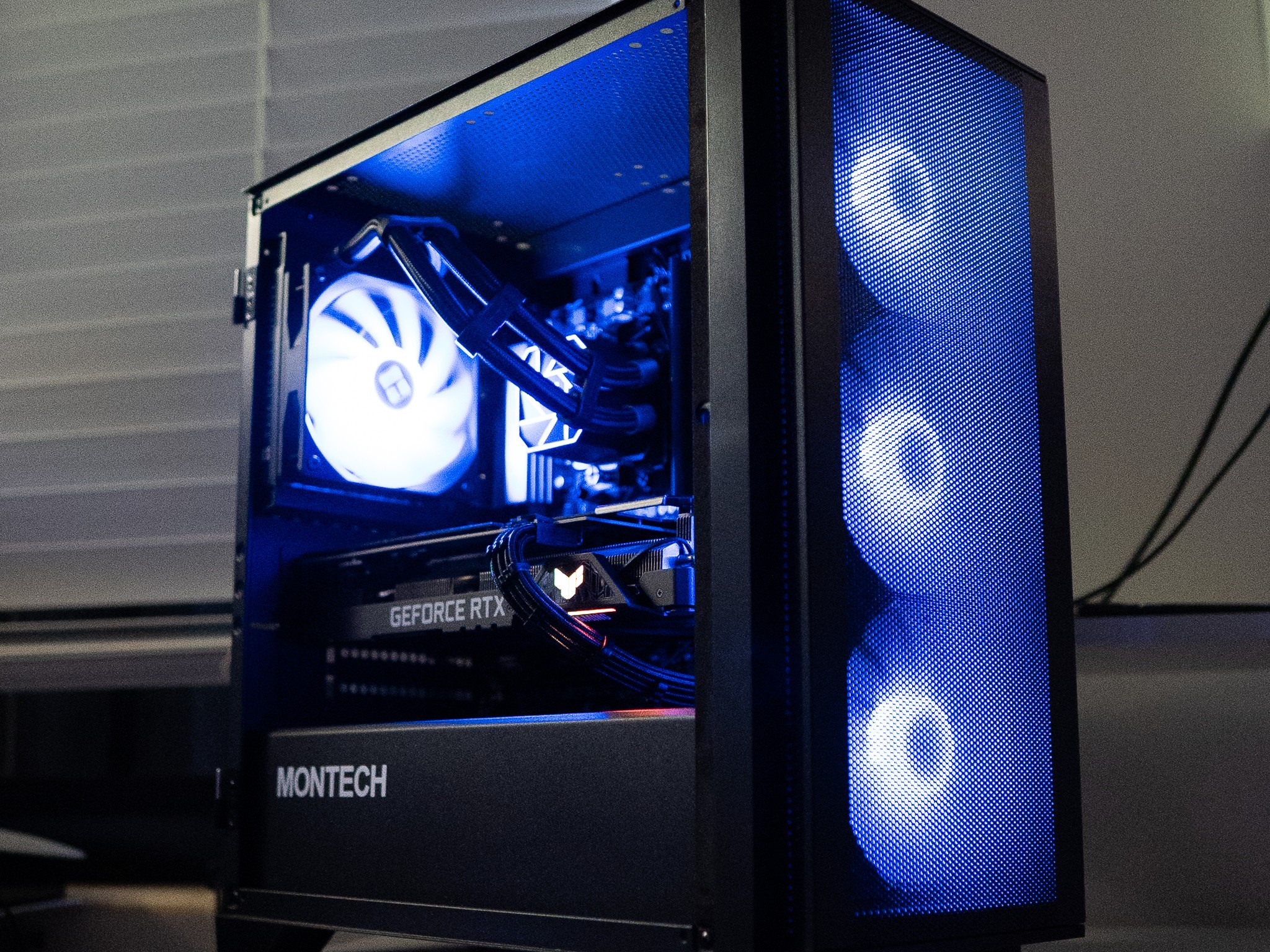 ⚪🟣 | RYZEN 5 7500F | RTX 3060 OC 12GB | 16GB DDR5 RAM | 1TB NVME SSD | Amethyst Achiever 2.0