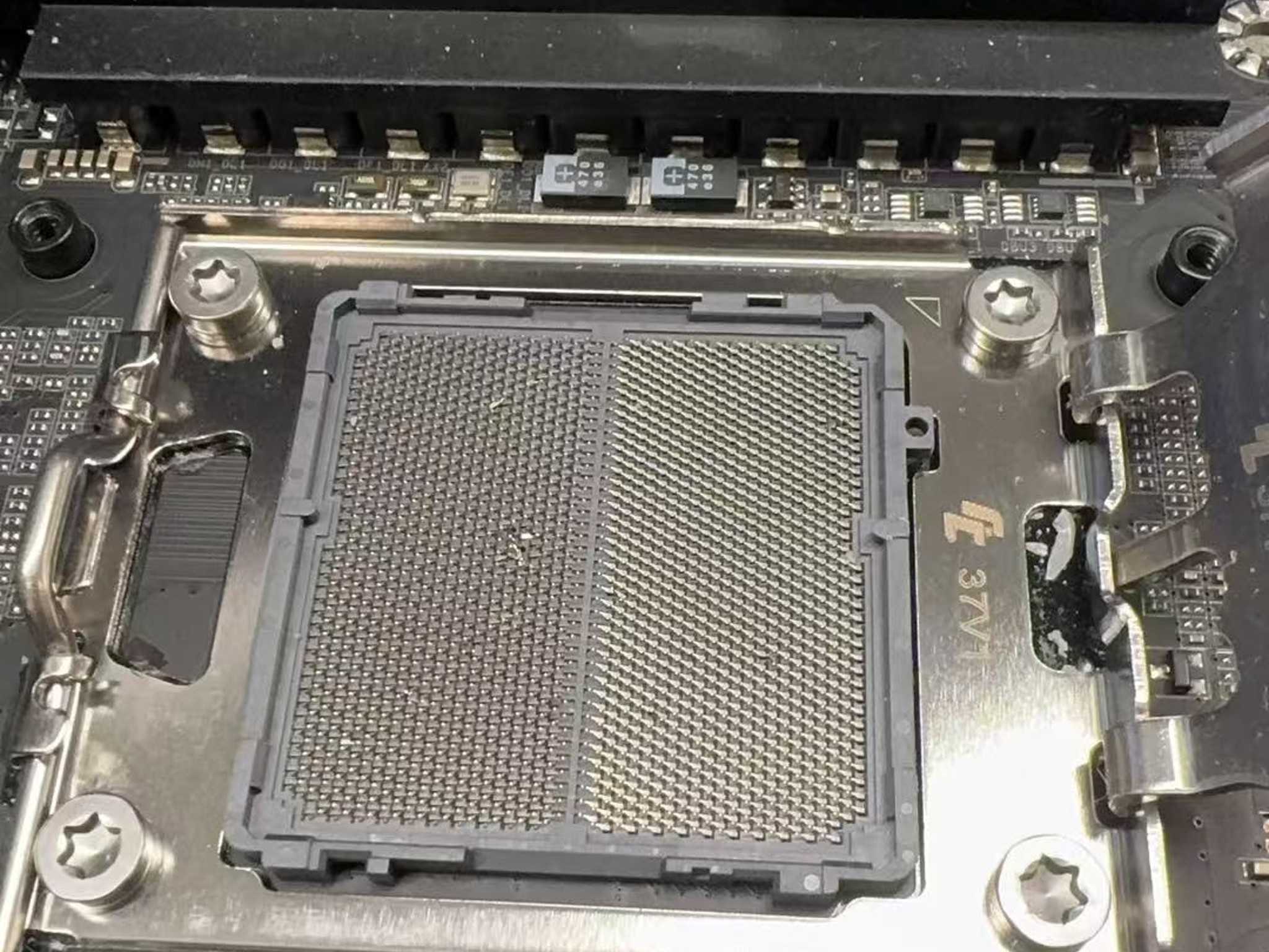 Gigabyte B650I AORUS ULTRA (Rev 1.0)