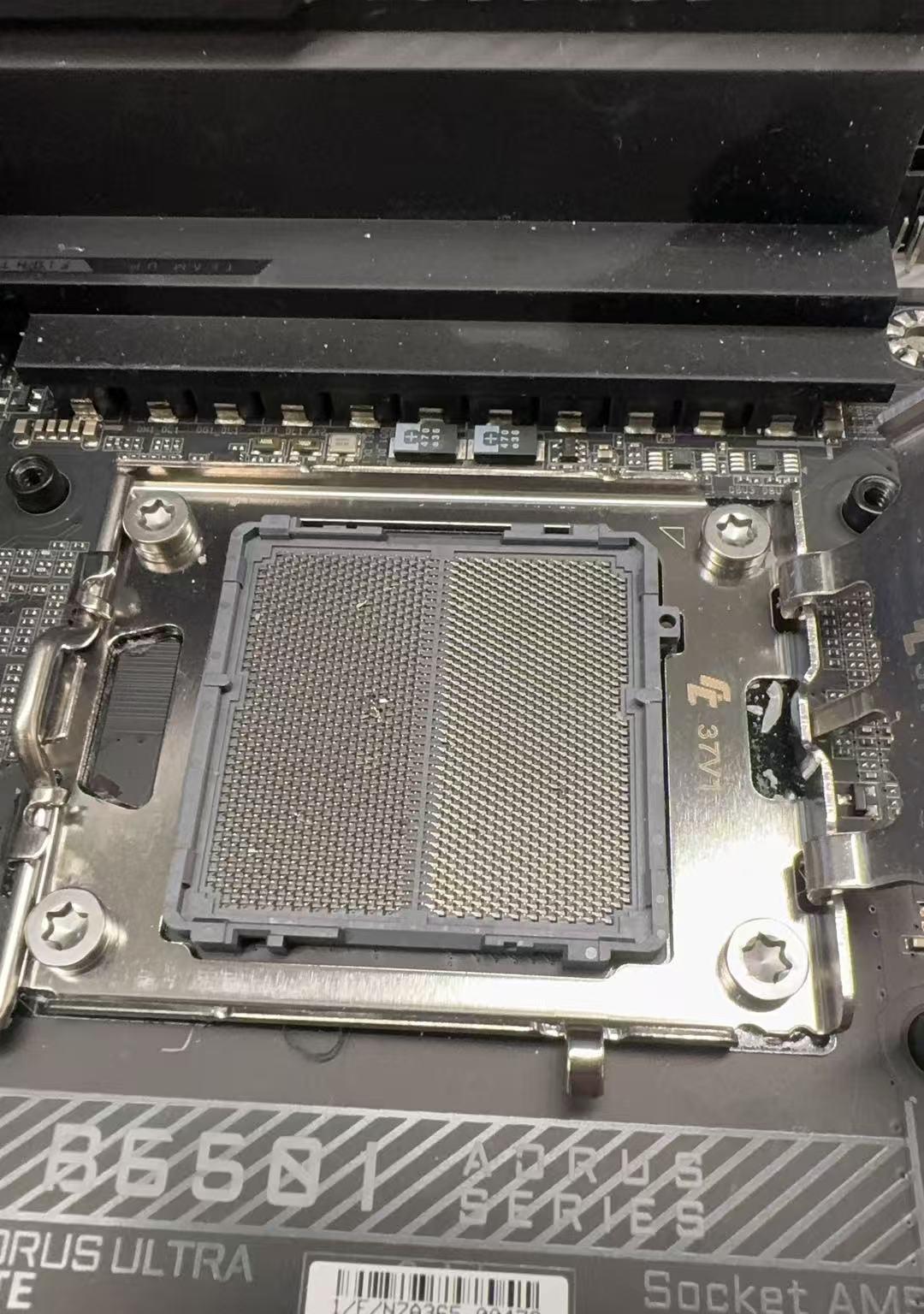 GIGABYTE B650I AORUS Ultra - Image 5