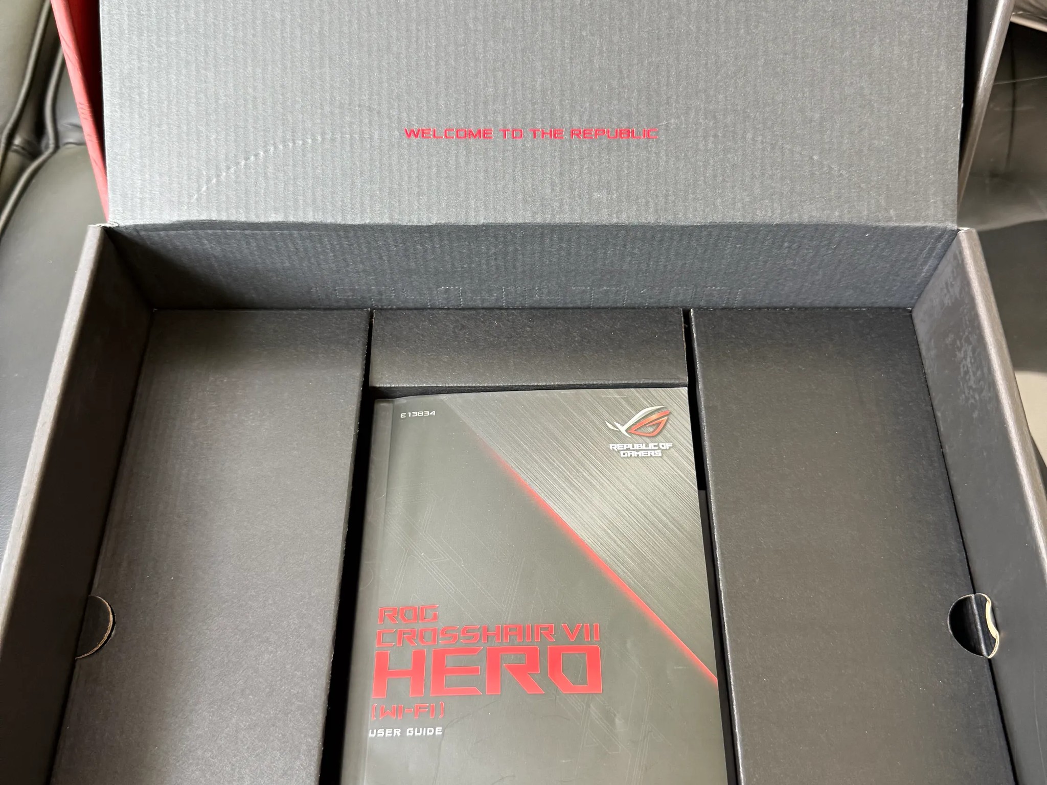 Asus ROG Crosshair VII AMD X470 ATX Gaming WiFi Motherboard