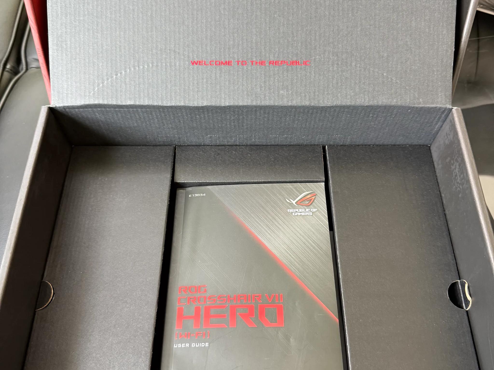 Asus ROG Crosshair VII AMD X470 ATX Gaming WiFi Motherboard