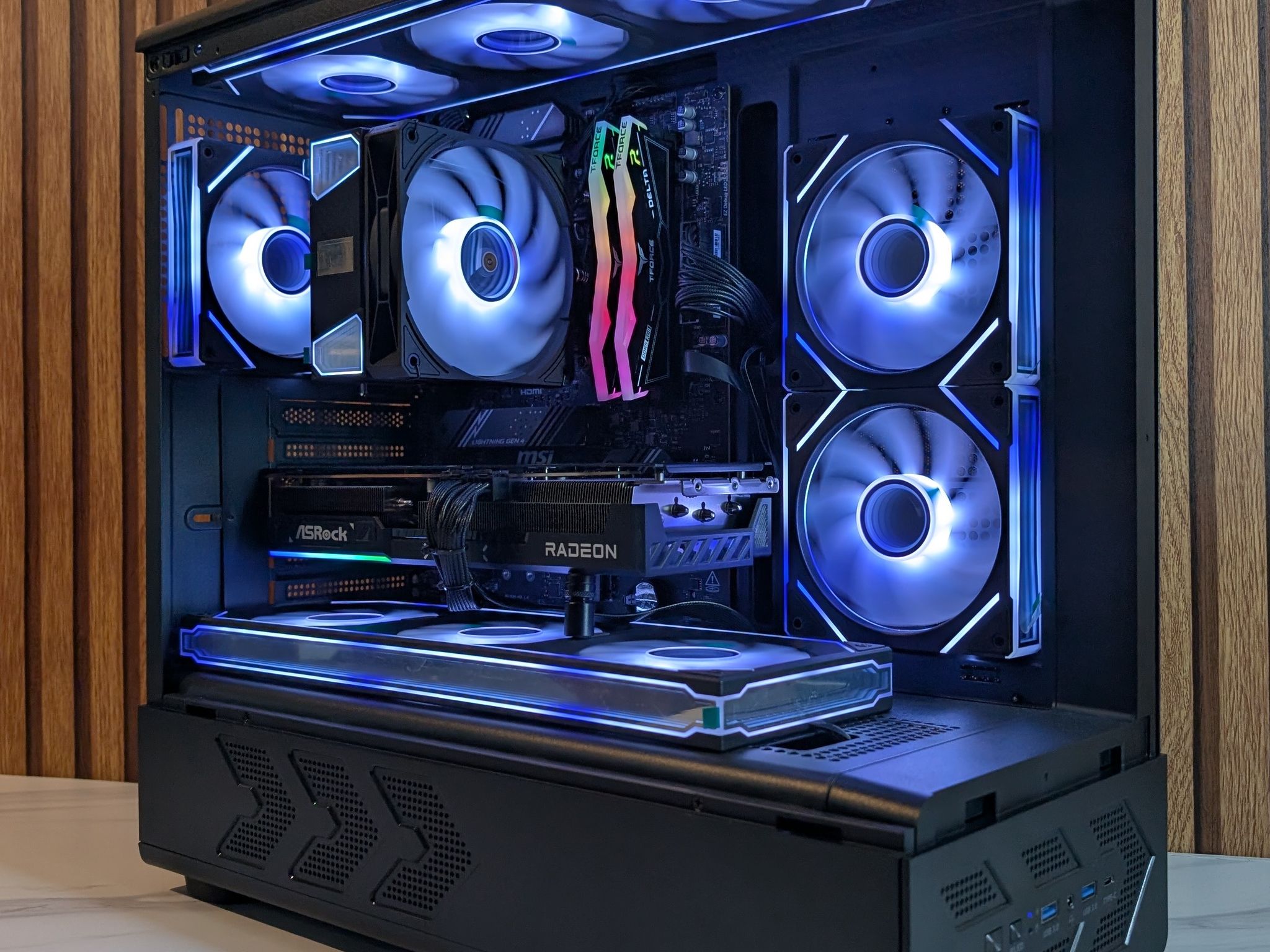9070 16GB | RYZEN 5 7600X | 16GB DDR5 | 1TB NVME | 750W