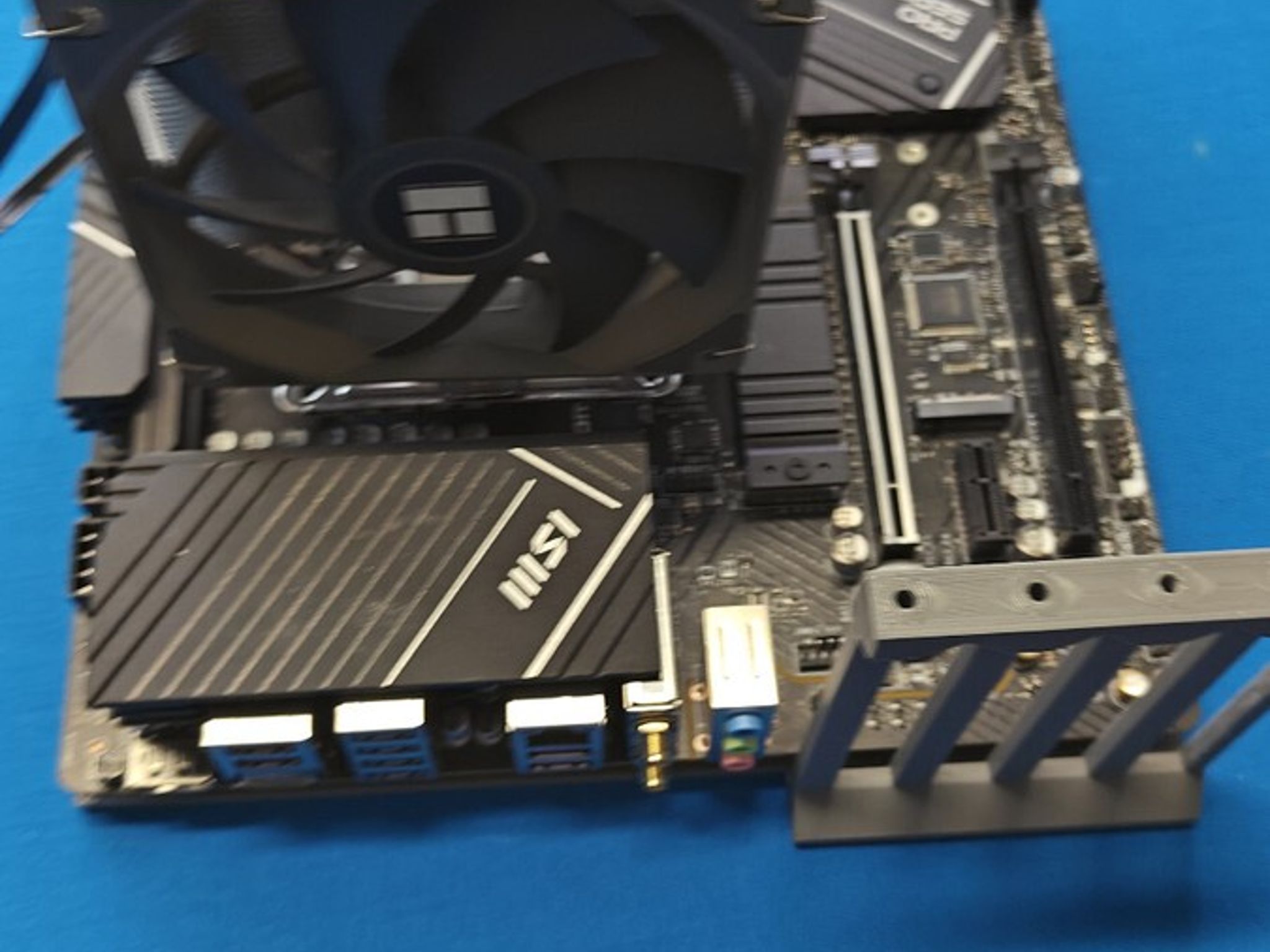 AMD Ryzen 9 7900X + MSI PRO B650M-A WIF Motherboard + 32GB DDR5 Combo