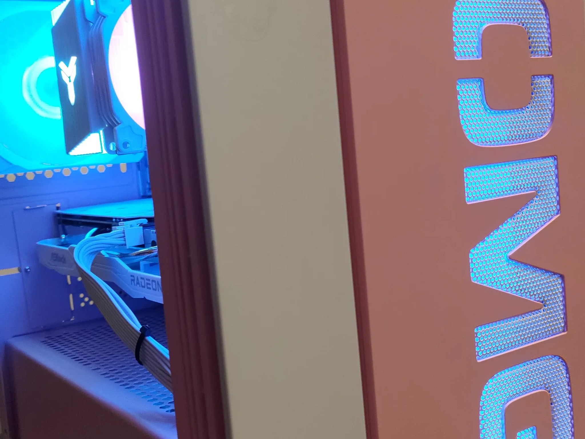 UwU Gaming PC (5600x & RX 6600)