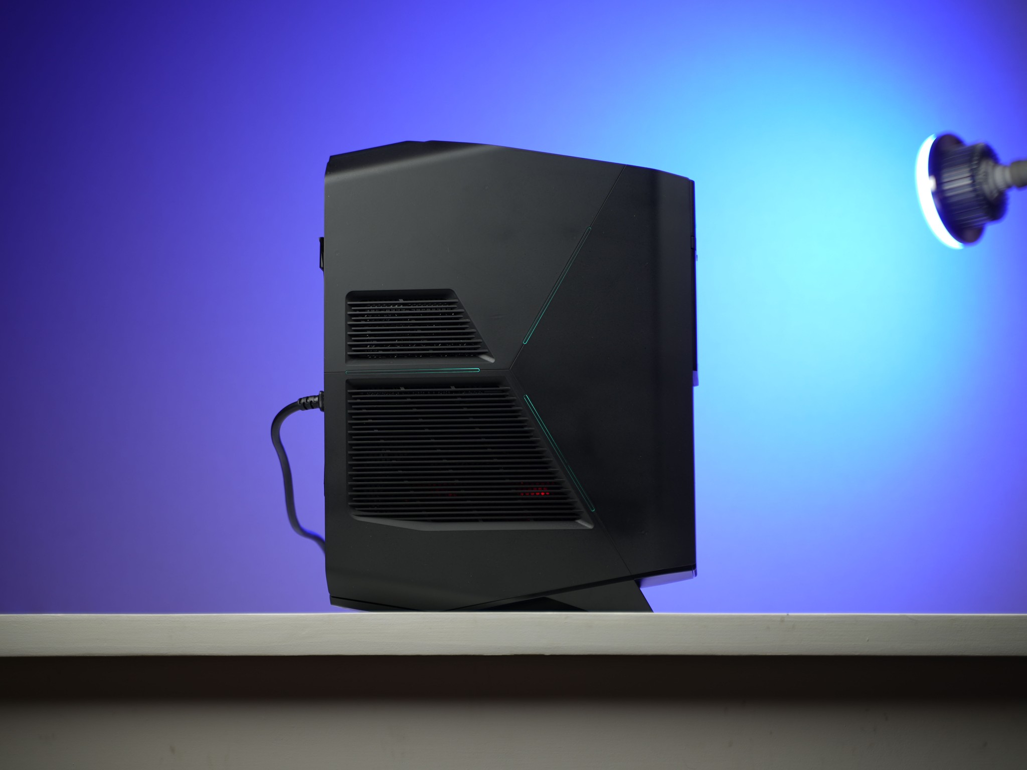 “ALIENFORM 5” GTX 1080 Intel Core i7 8700 16GB 1.3TB Windows 11 Gaming PC Powerhouse