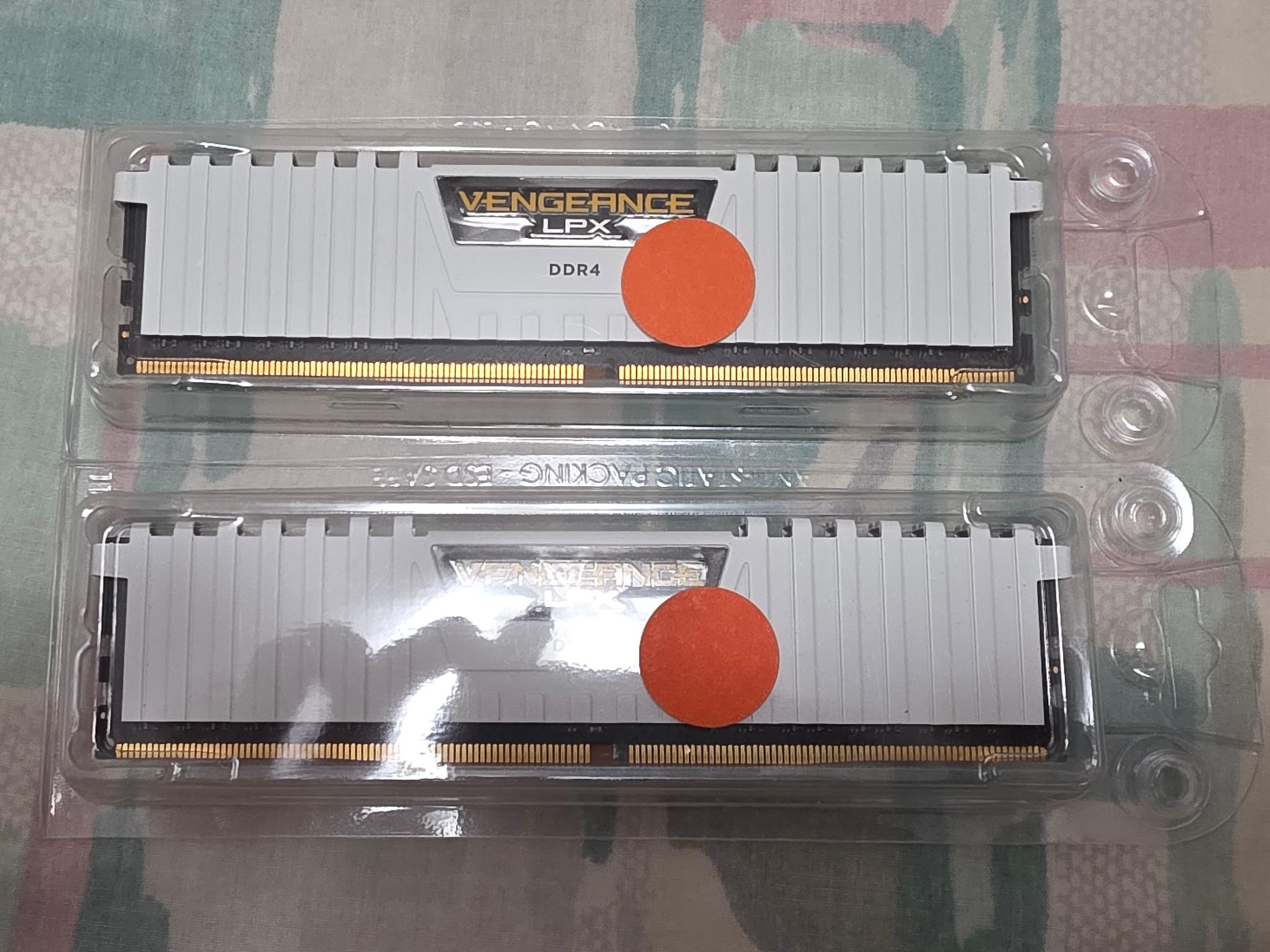 Corsair Vengenance LPX DDR4-3200 16GB (2x8GB) 16-16-16-36 White ver 4.32