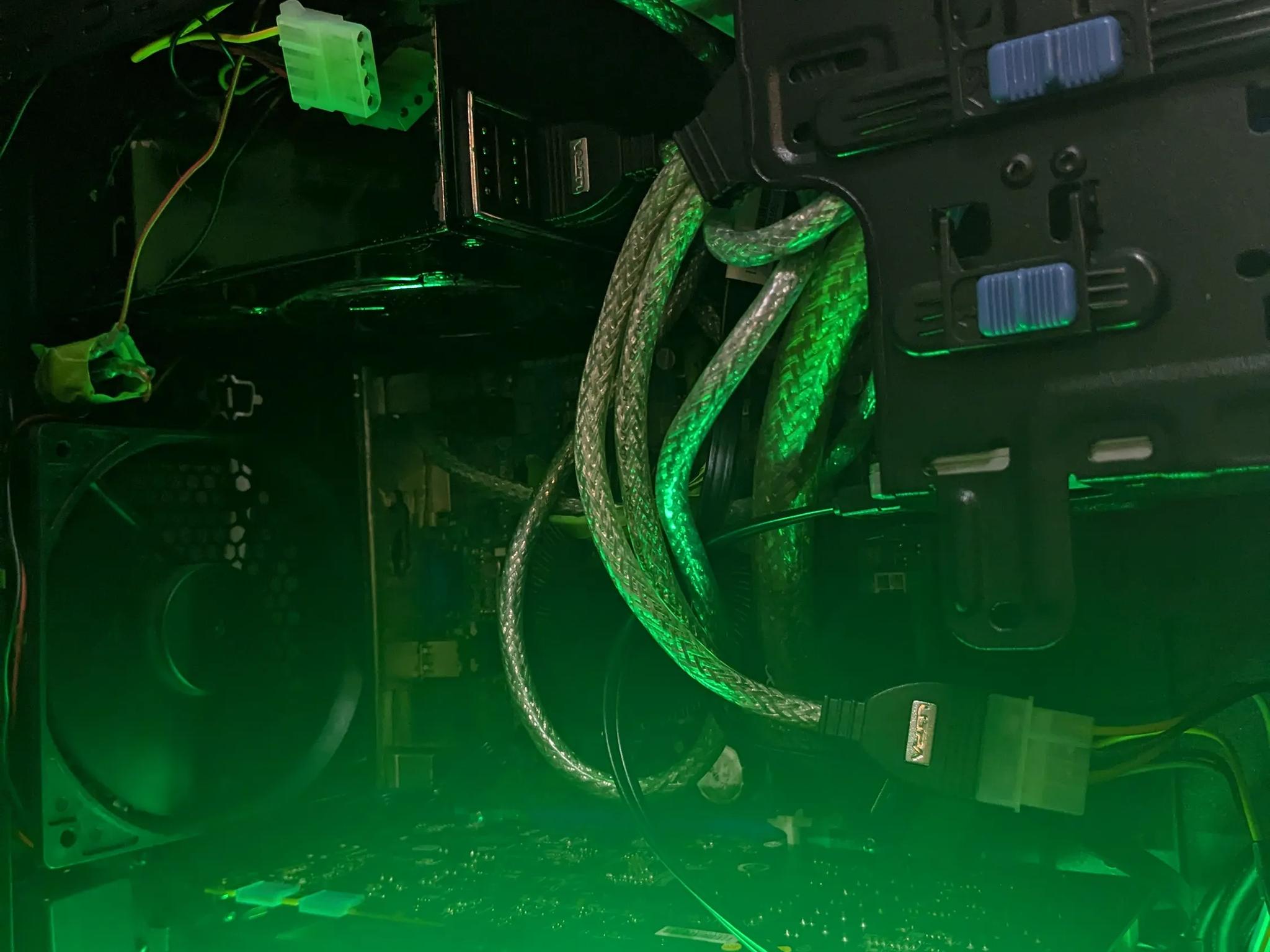 Lab Experiment ~ Xeon 1220v2 (Same as i5-3450), 16GB RAM, GTX 770 2GB, 400GB SSD, Win10, Wifi
