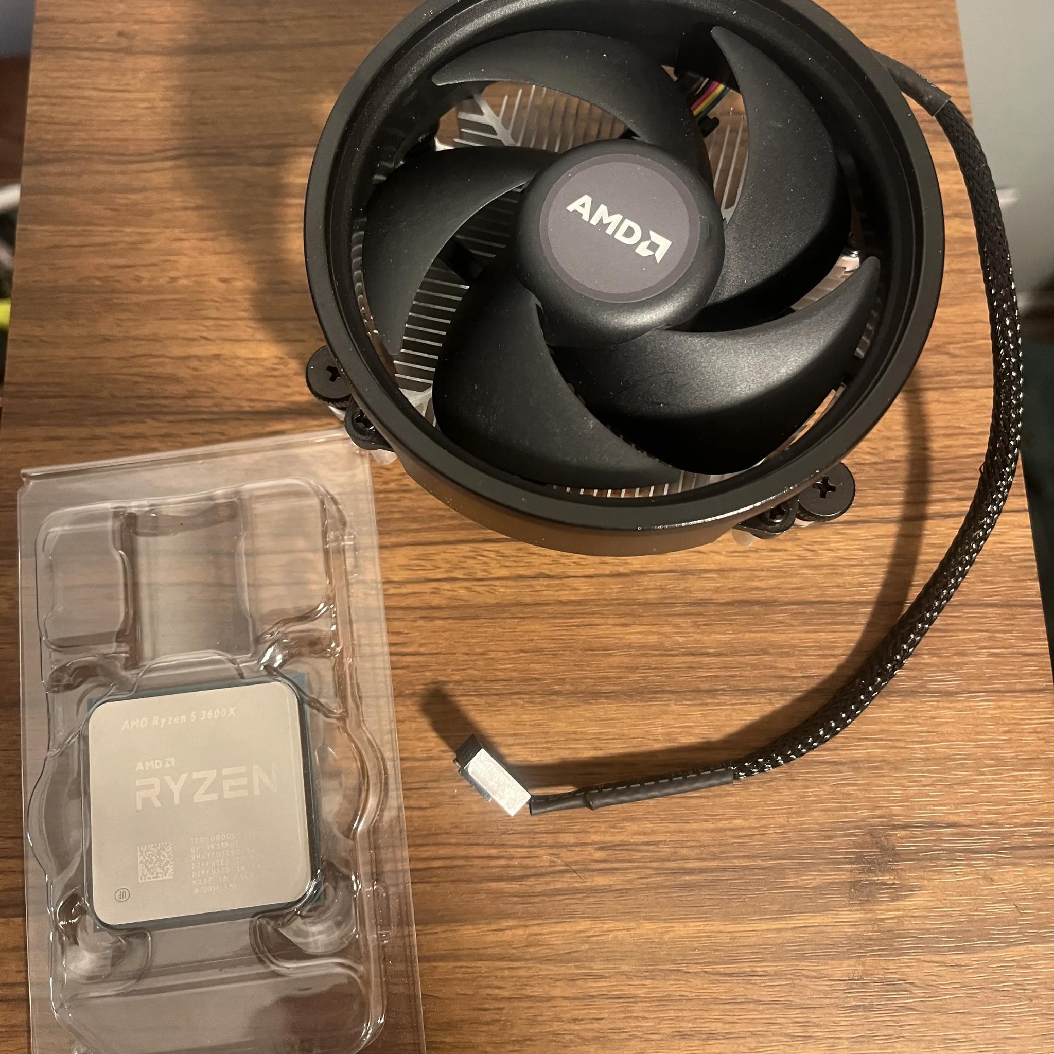 AMD Ryzen 5 3600X Processor + CPU Cooler 100-000000022