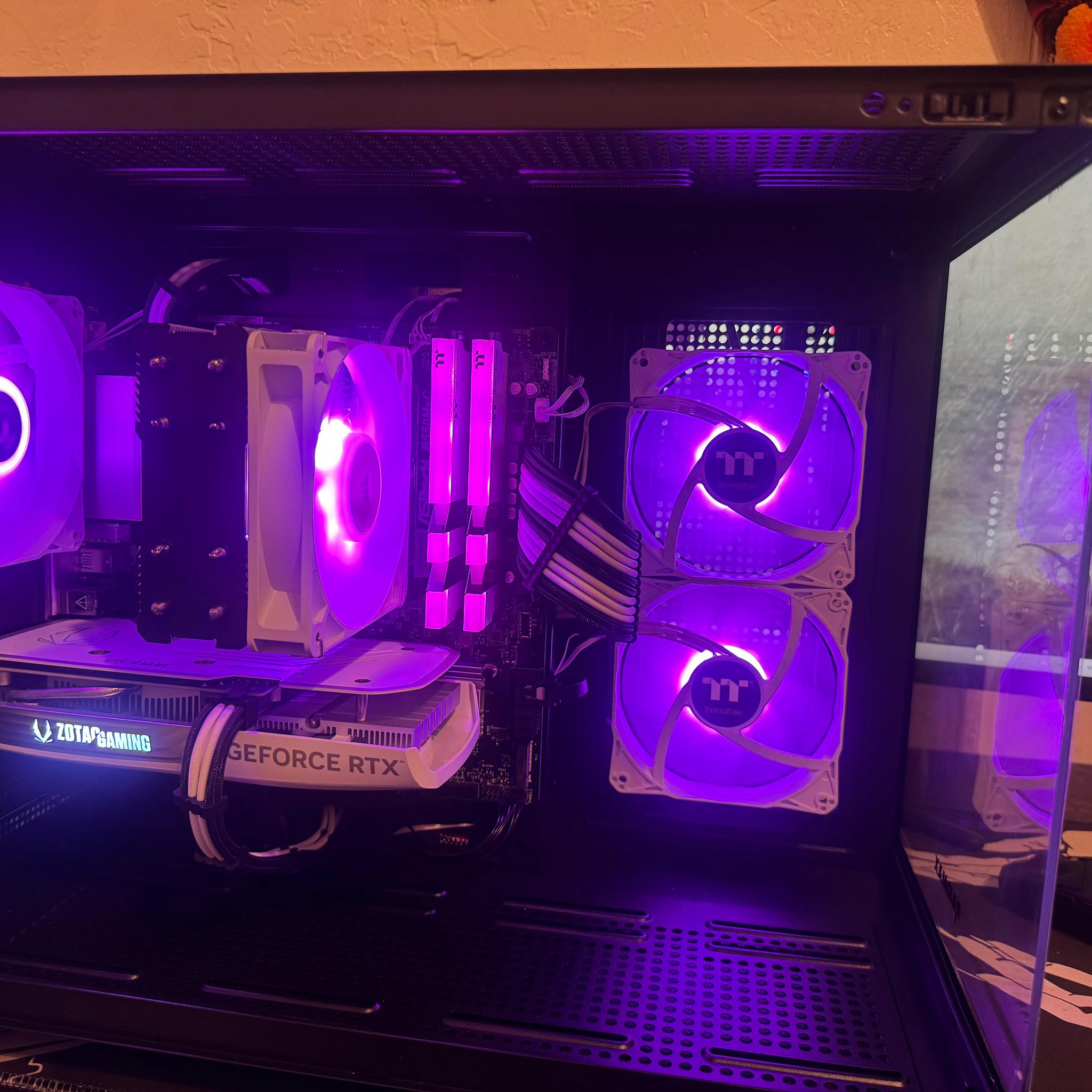 Panda Build Gaming PC / content creation | NVIDIA GEFORCE RTX 4060 | Ryzen 5 | 16GB RAM | WINDOWS 11