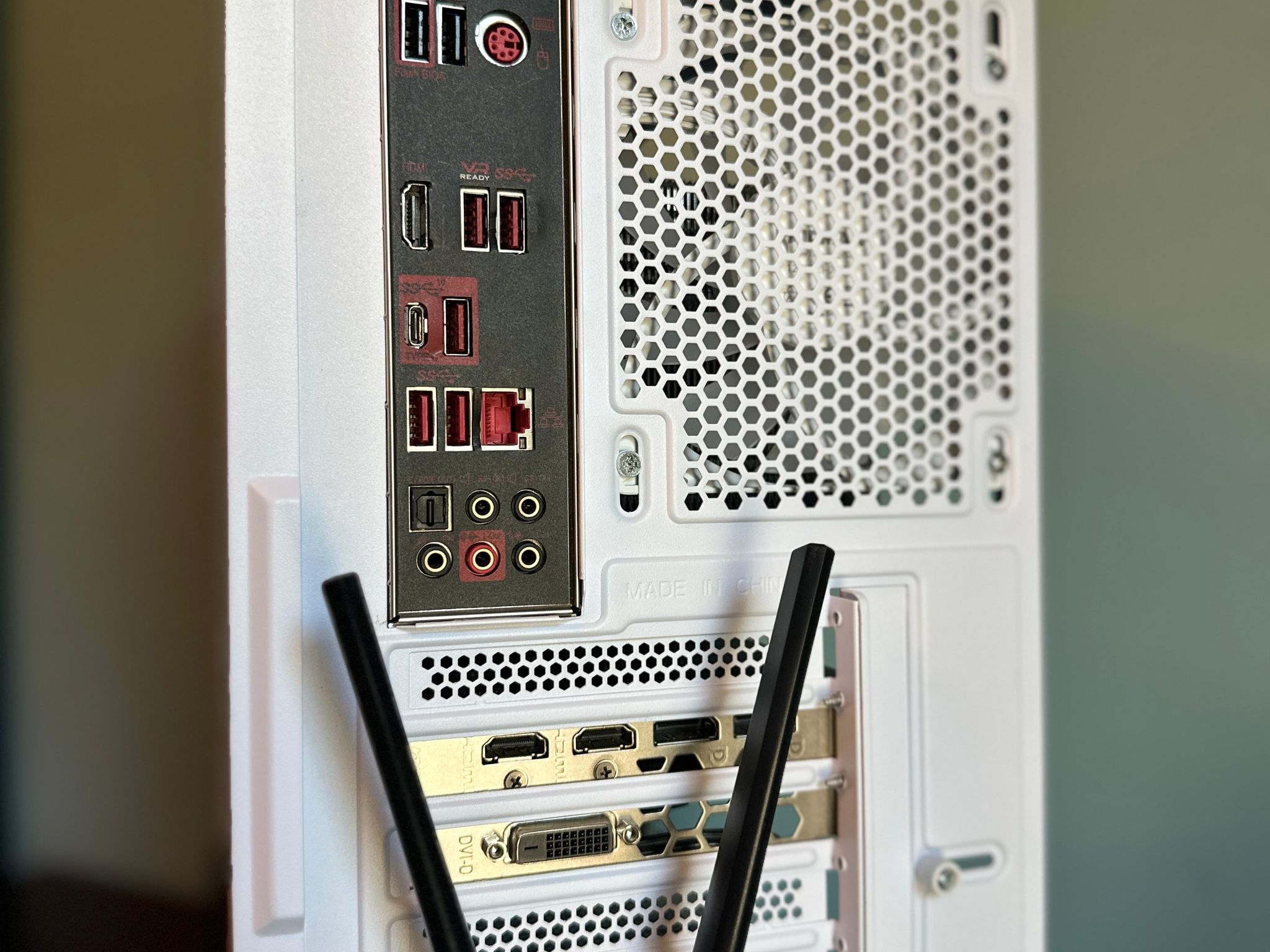 Moon Knight | Ryzen 5 3600 | RX580 8GB | 16GB RAM | 512GB NVME | WiFi