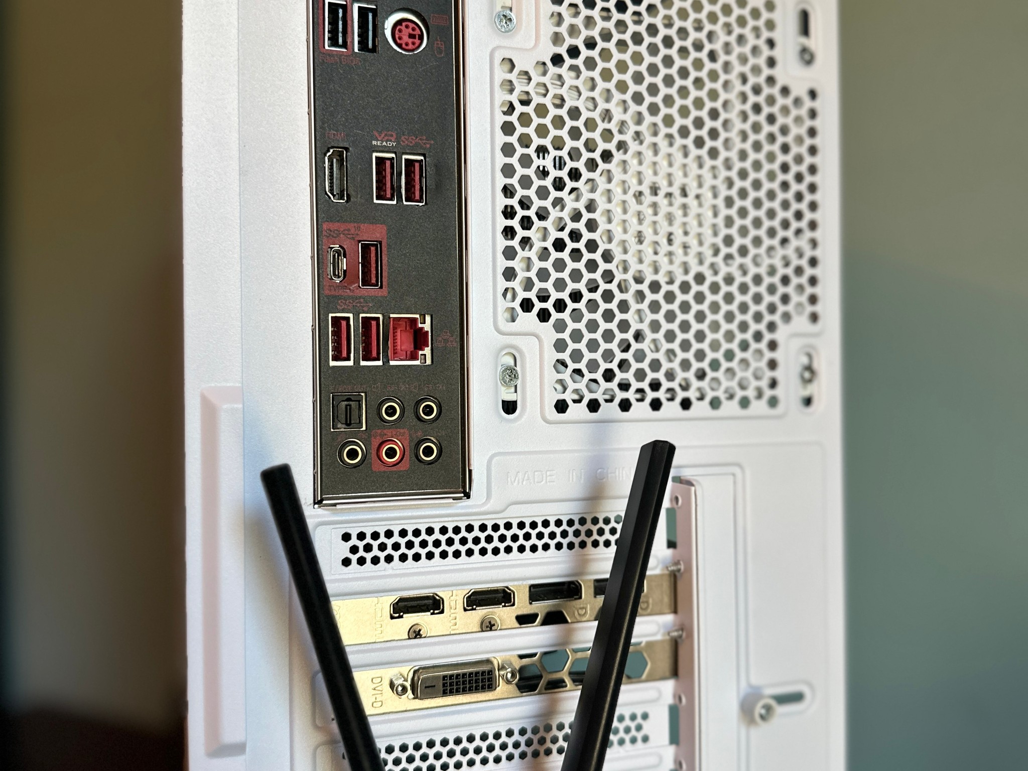 Moon Knight | Ryzen 5 3600 | RX580 8GB | 16GB RAM | 512GB NVME | WiFi