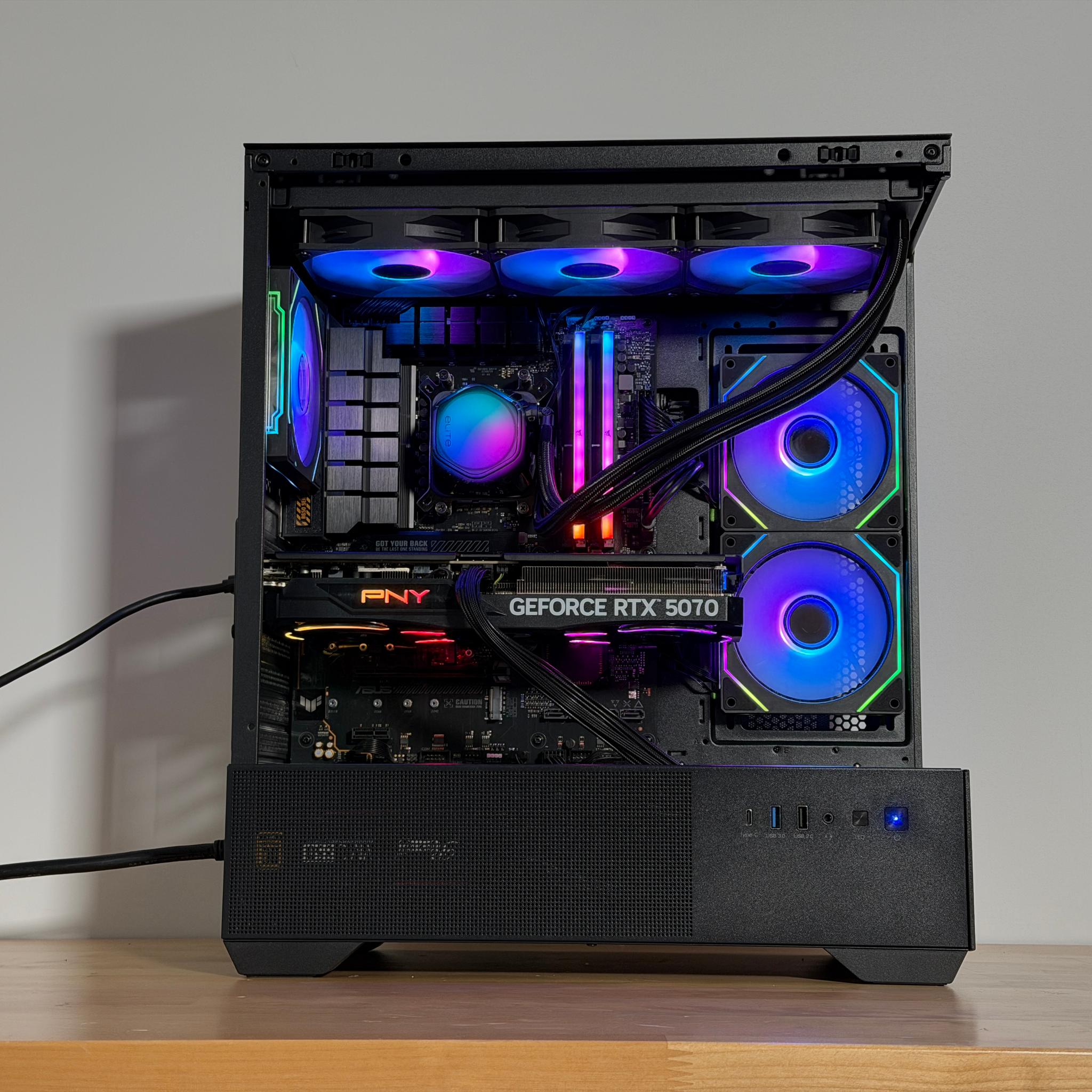 RTX 5070 Ryzen 7 7700x Gaming PC
