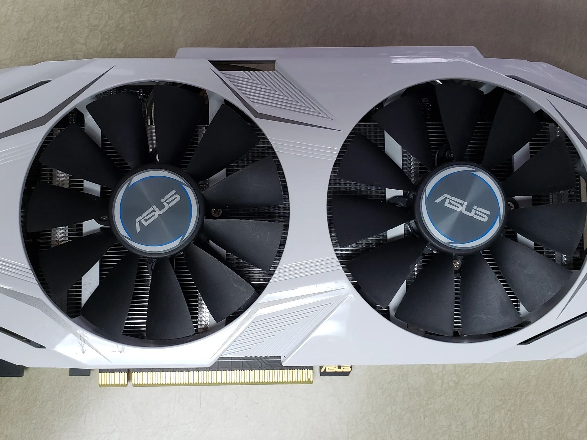 Asus Dual GTX 1060 graphics card with 6GB memory