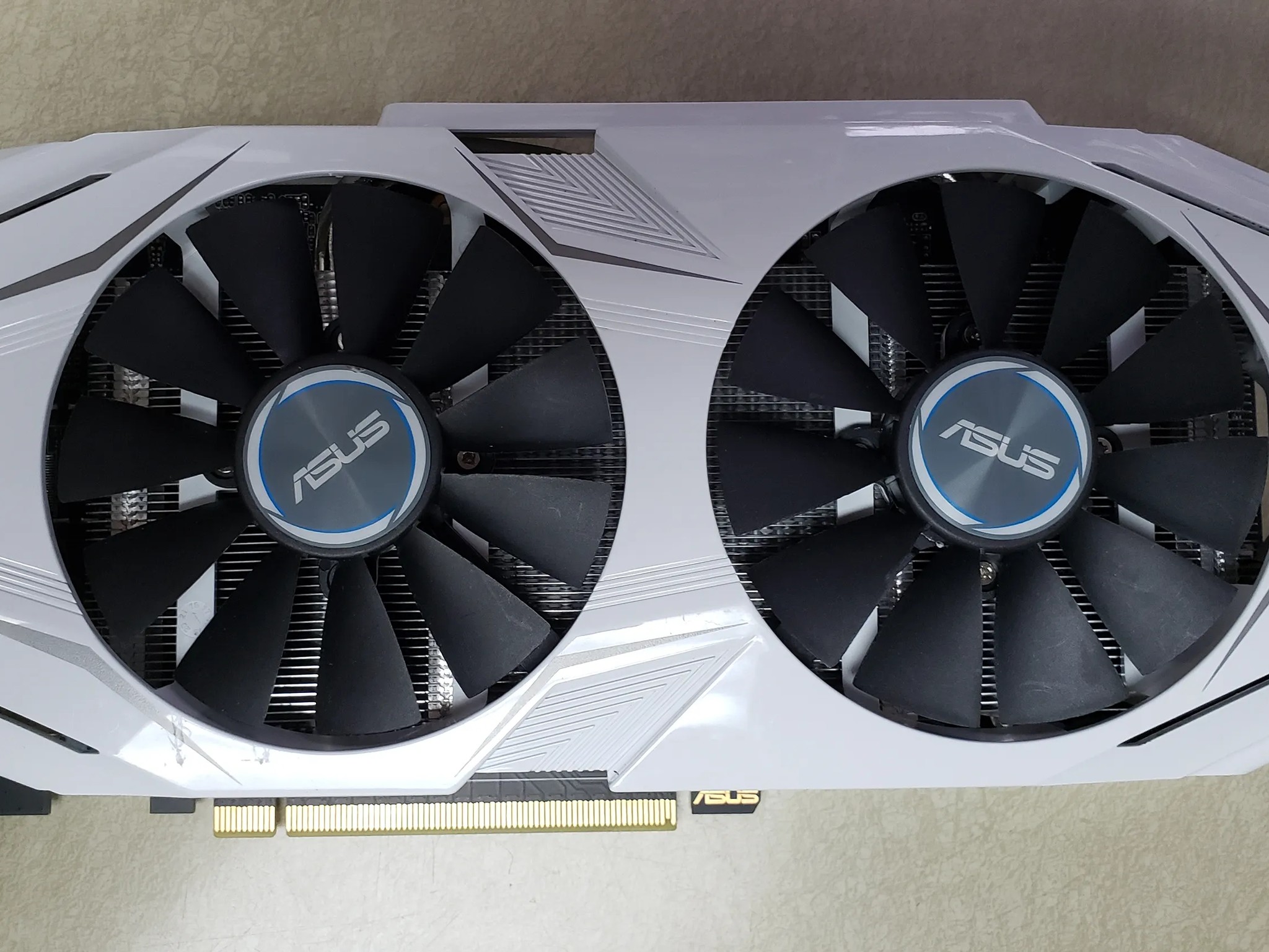 Asus Dual GTX 1060 graphics card with 6GB memory