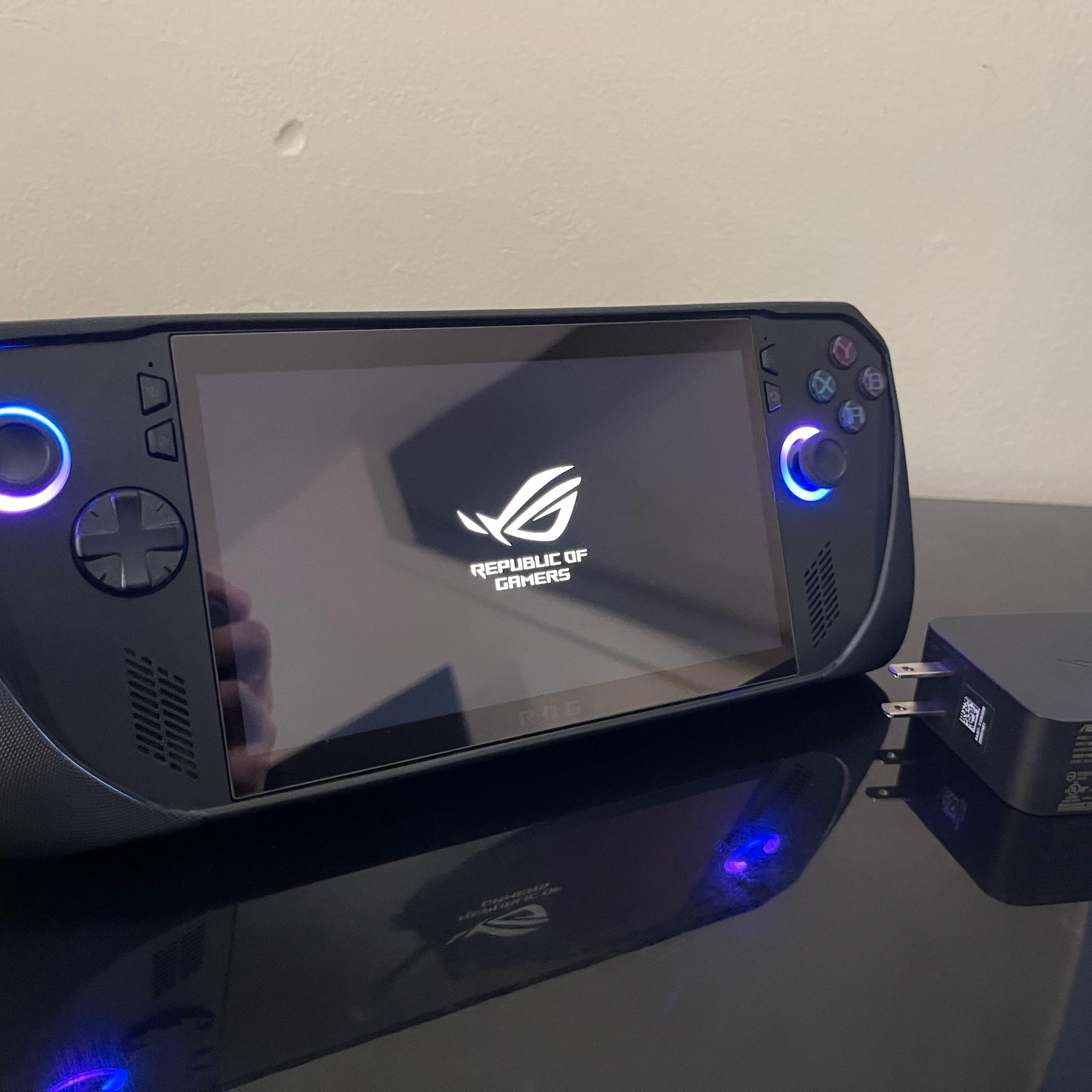 ROG Ally X / 1TB / 24GB DDR5 / Z1 Extreme / Jsaux case