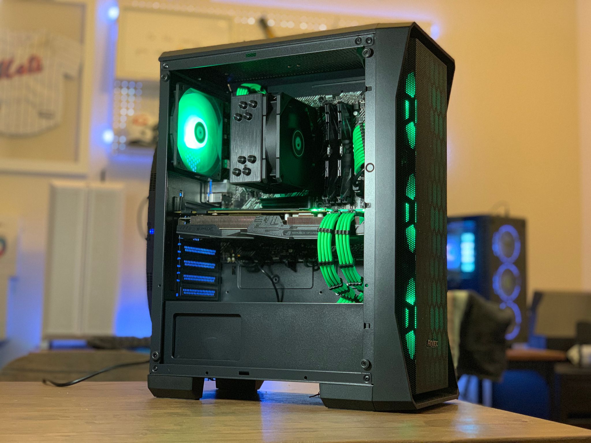 Black/Green Gaming PC(Ryzen 5 5500 + GTX 1080)