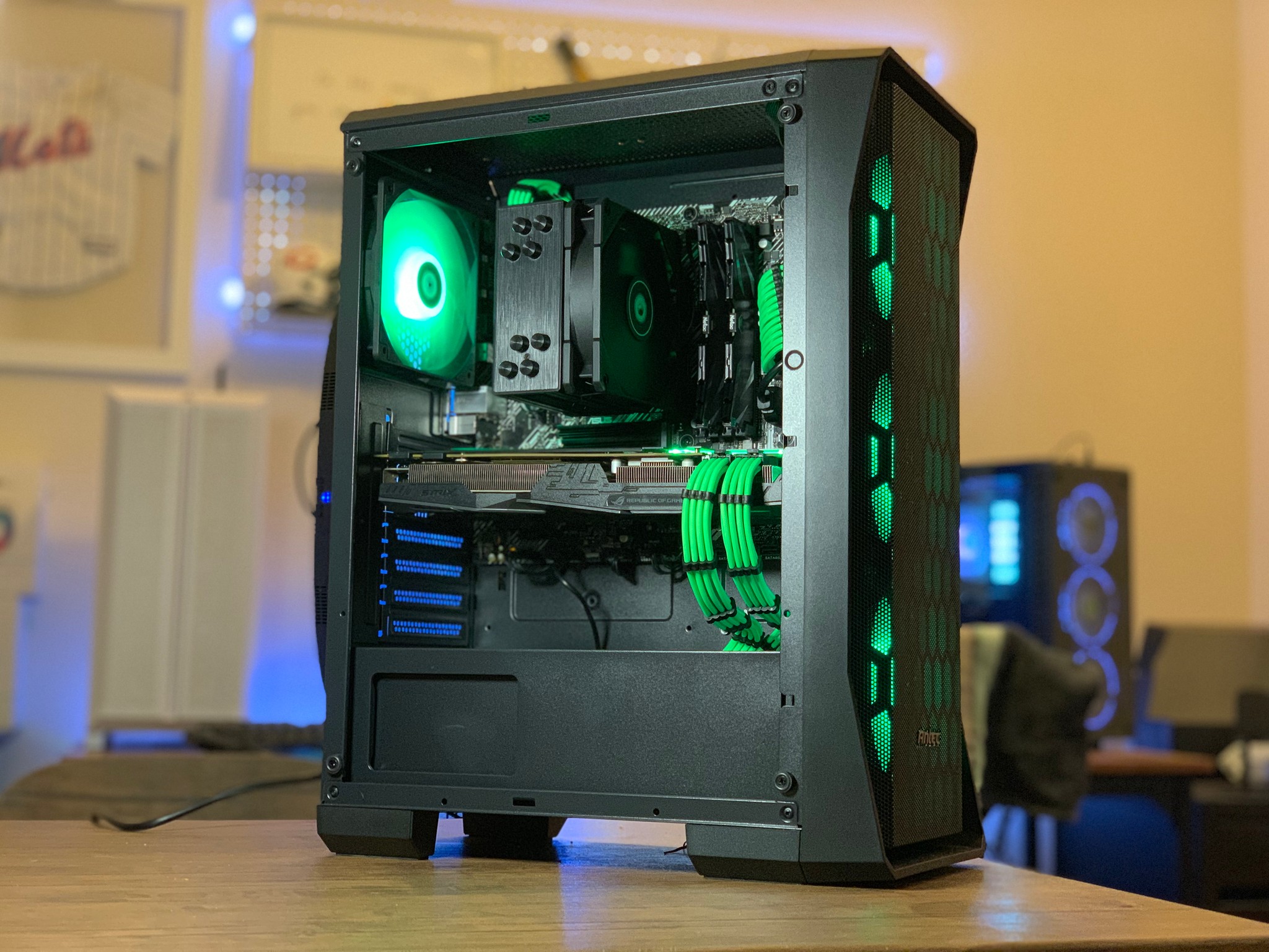 Black/Green Gaming PC(Ryzen 5 5500 + GTX 1080)