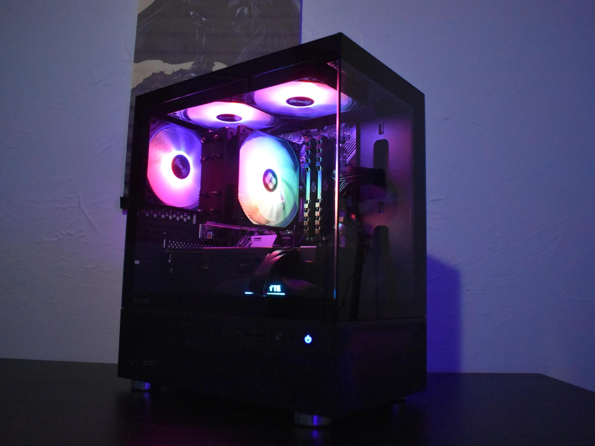 Minimalist Gaming PC: Ryzen 7 | RX 6800 | 32GB RAM | 1TB SSD | 650w PSU | WiFi