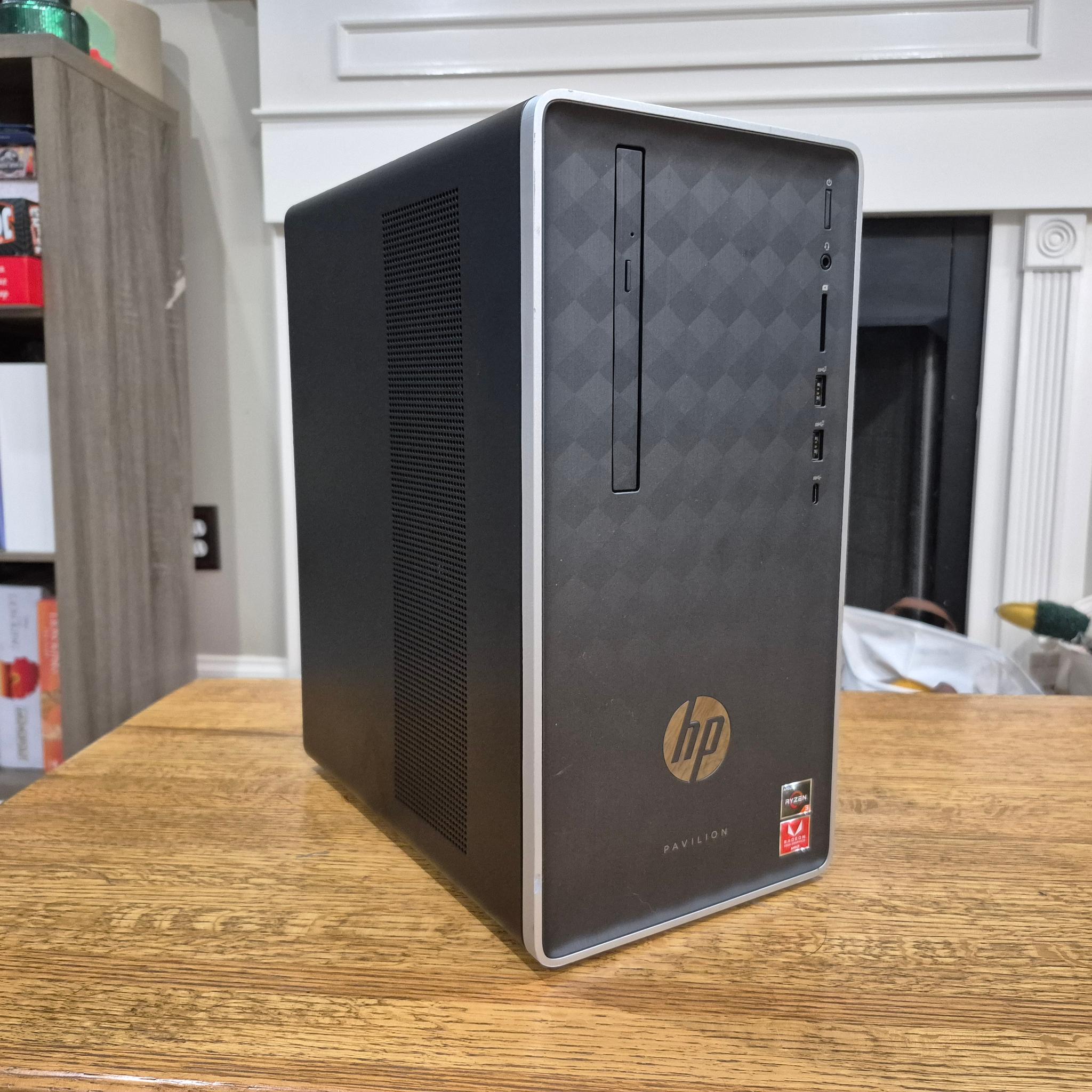 Steam Deck Lite | Ryzen 3 2200G, 16GB RAM, 256GB SSD, 1TB HDD, Bazzite Linux