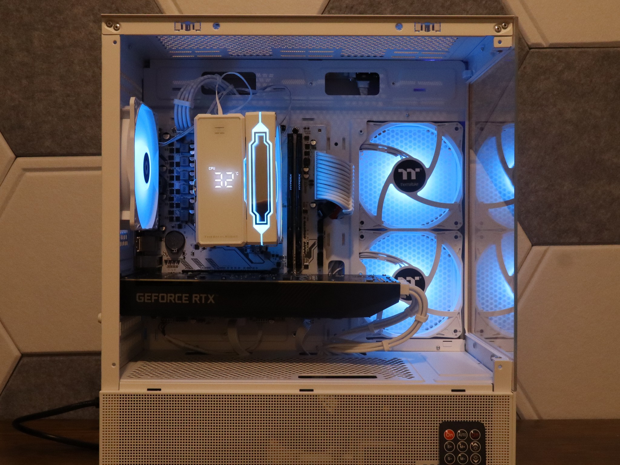 Gaming PC | RTX 3070 8gb | Ryzen 5 | 16gb 3200mhz ram | 1 TB storage | Windows 11 Wifi & Bluetooth