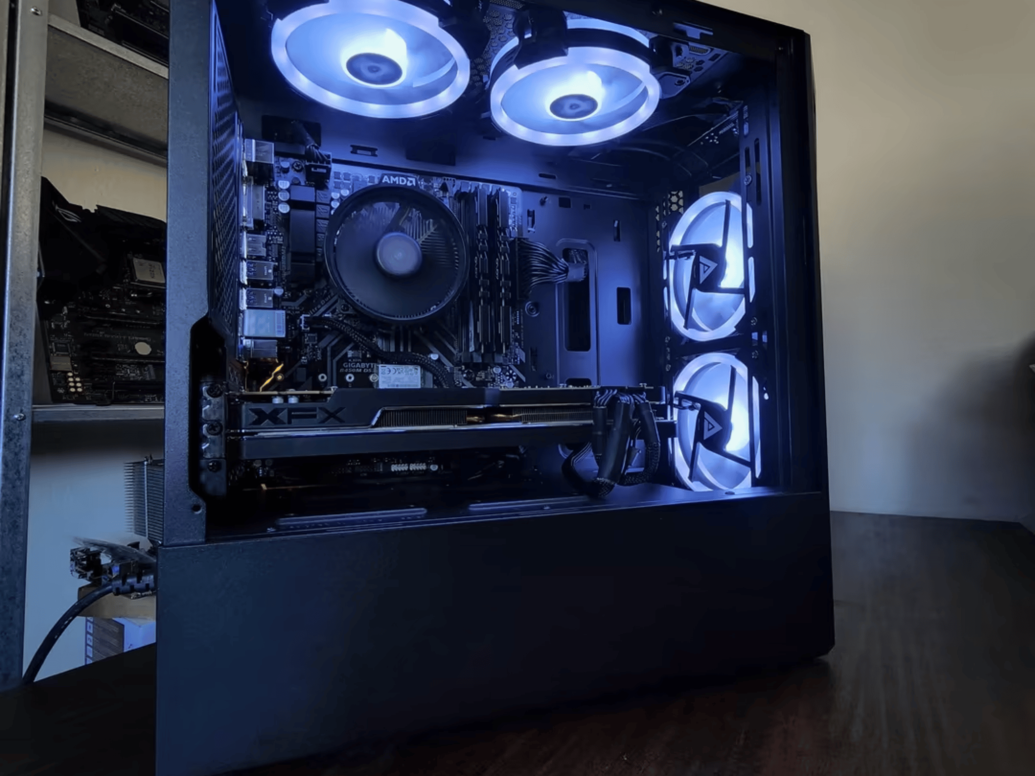 AMD Ryzen 3 1200 // AMD Radeon R9 280 3GB // Oloy 16GB 