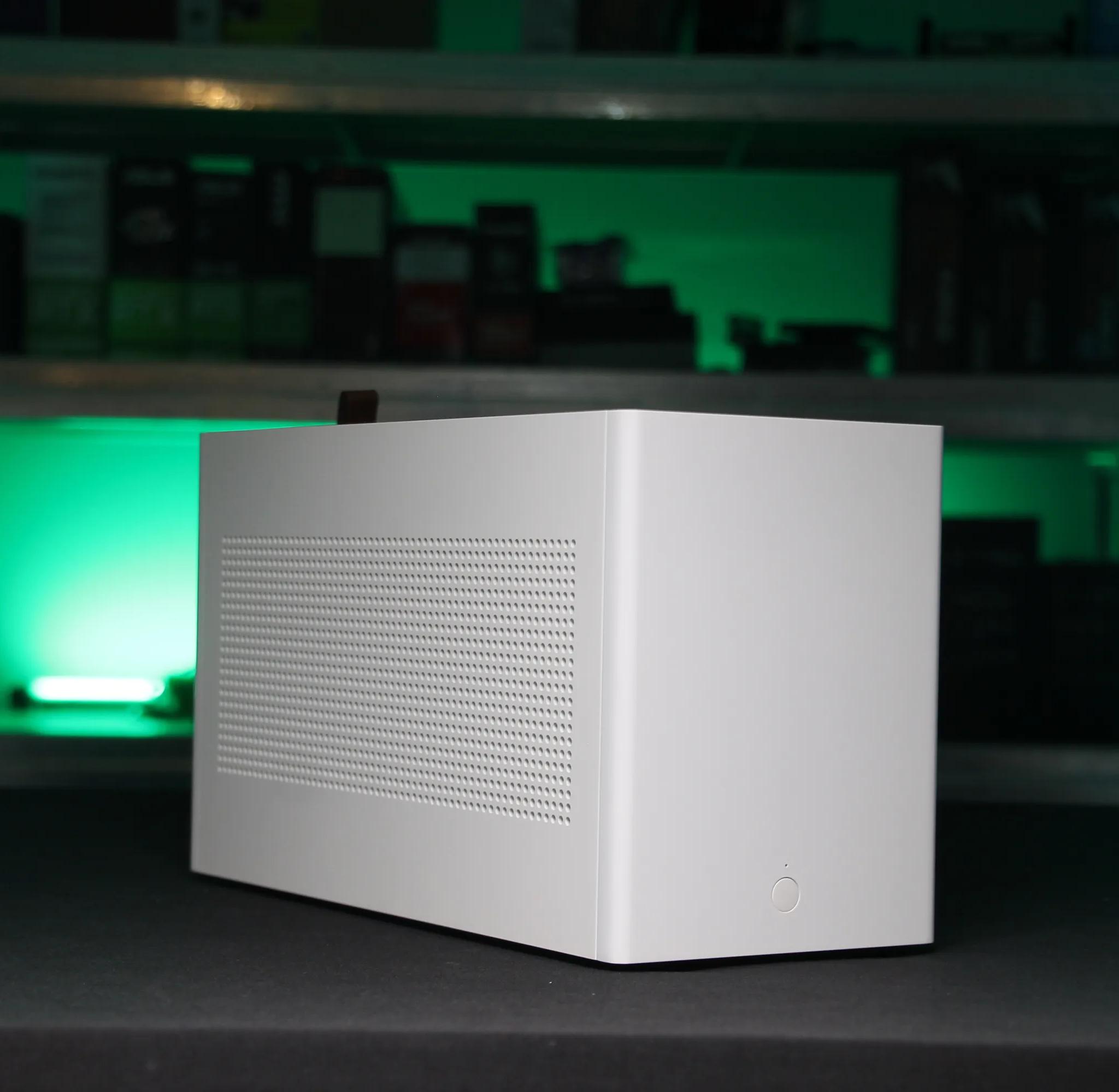 LOUQE GHOST S1 MkIII // ITX PC Case