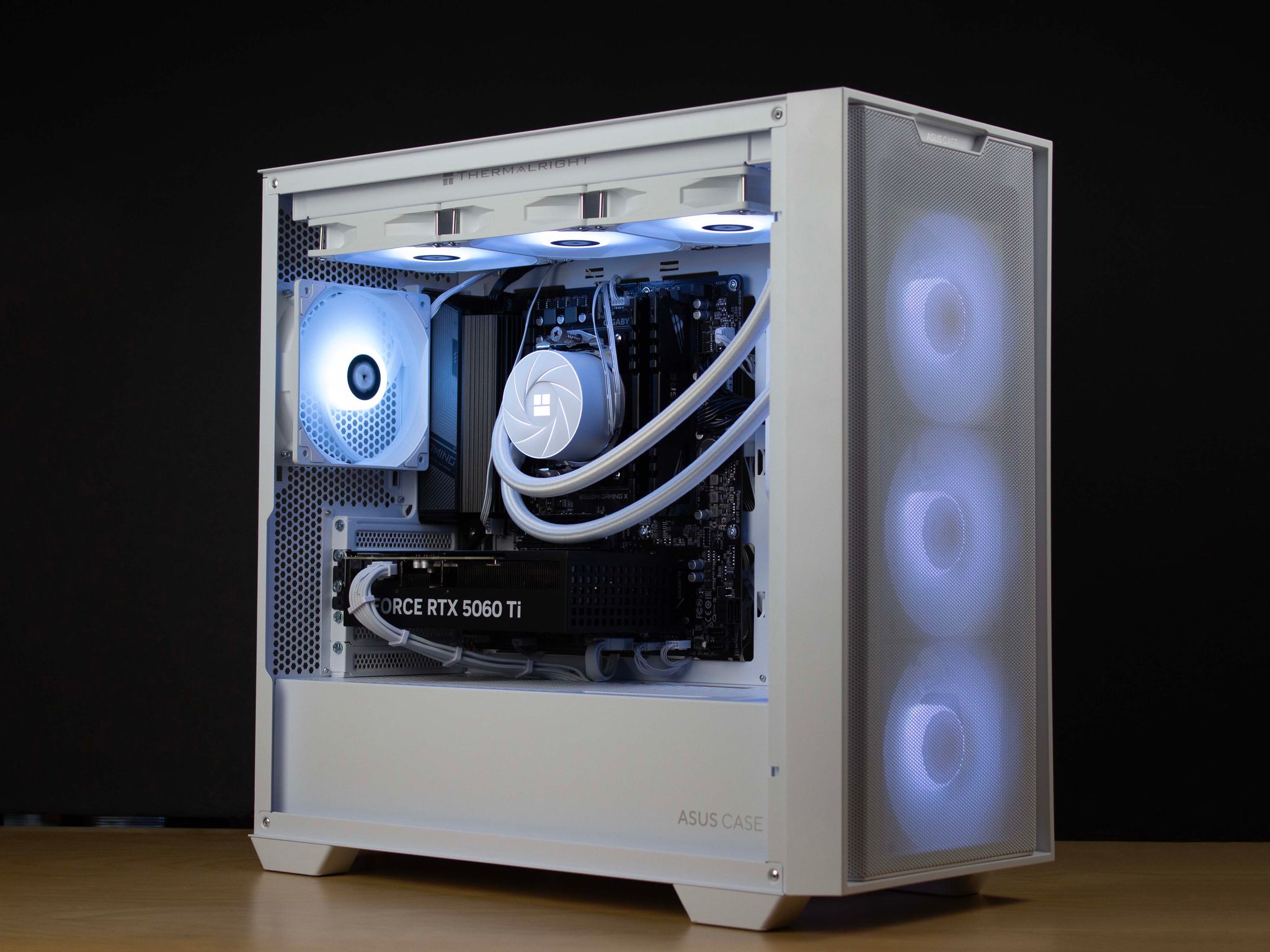 🧊❄️🧊 Clean Gaming PC – RTX 5060 TI, Ryzen 7 5700X, 32GB RAM, 1TB SSD - WiFi, BlueTooth 🧊❄️🧊