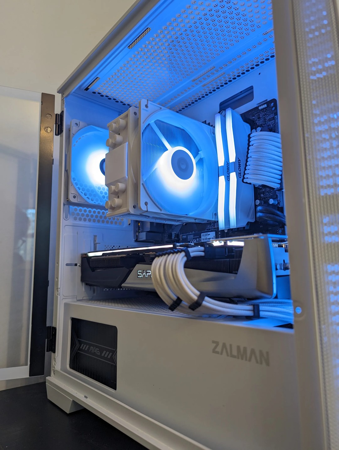 White RGB Mid-Range Gaming PC - Rx 5700xt, Ryzen 5 2600x, Micro