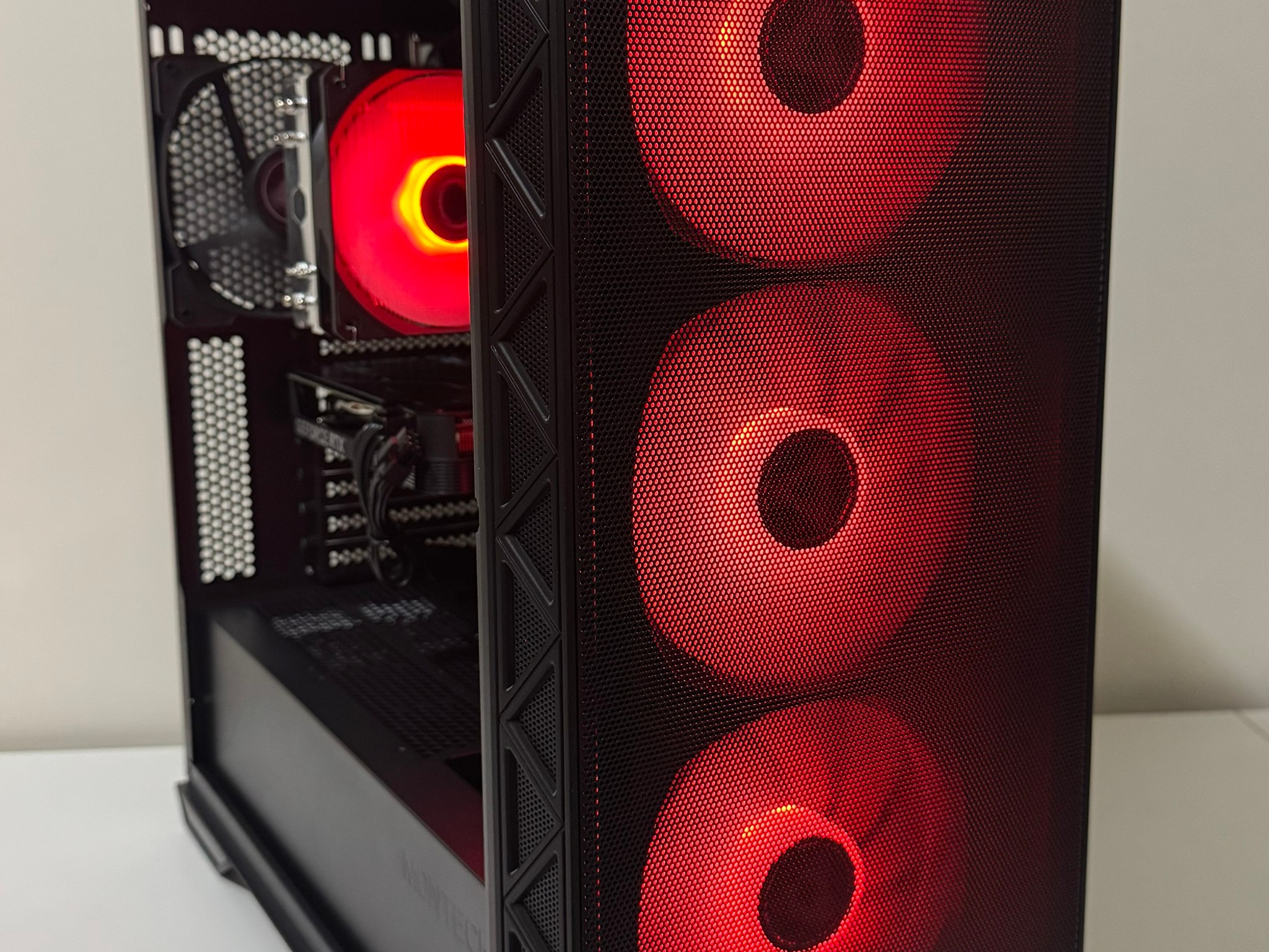 Intel Core i5 14400F GeForce RTX 4060 ASUS Z790 Gaming WIFI7 1TB SSD 32GB DDR5 Montech AIR 903 Case